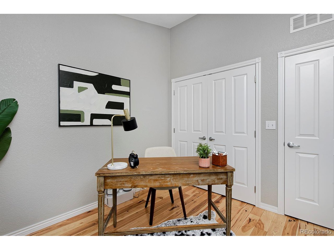 401 E Geneseo St A