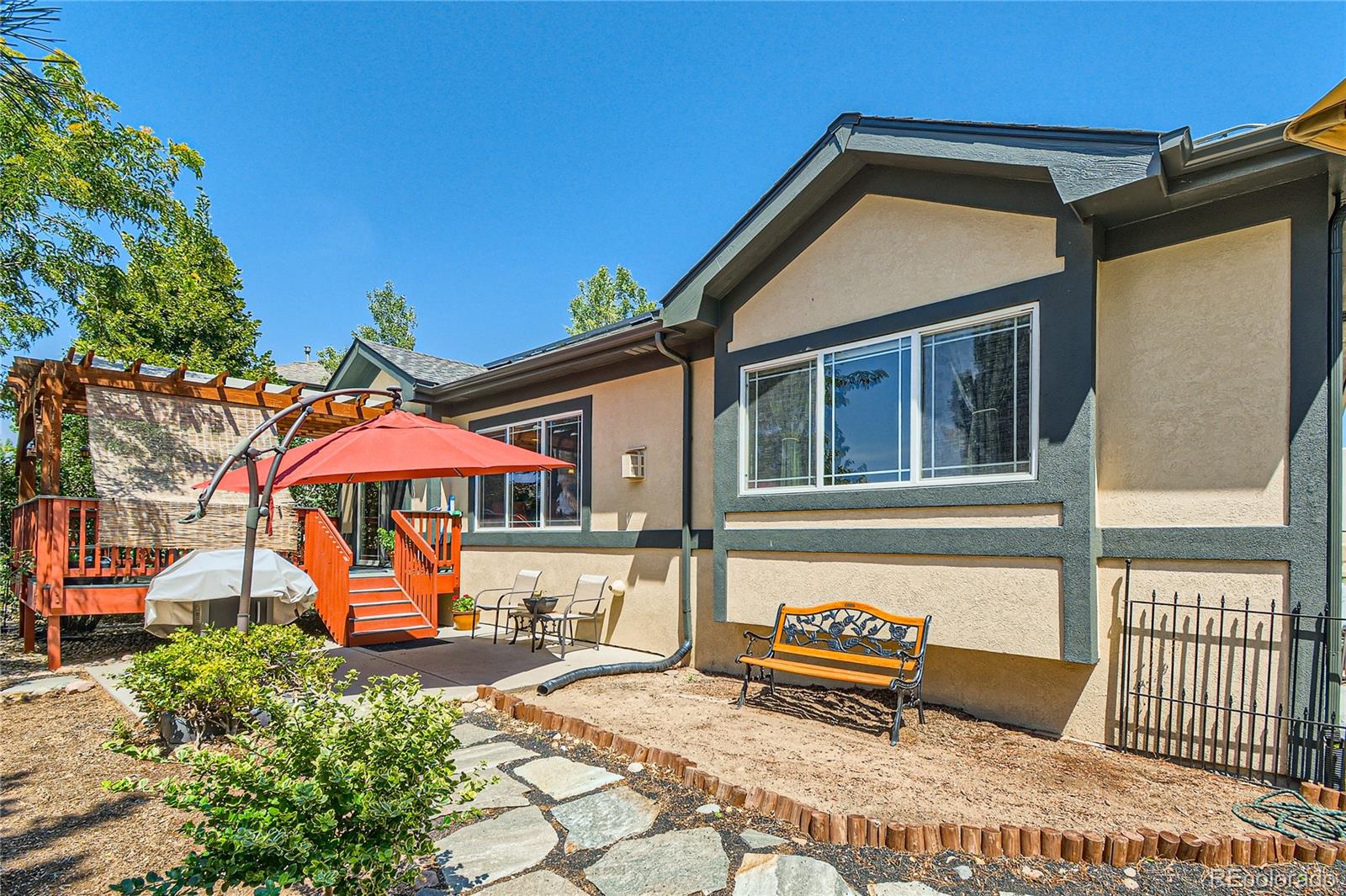 9829 Bluegrass Street