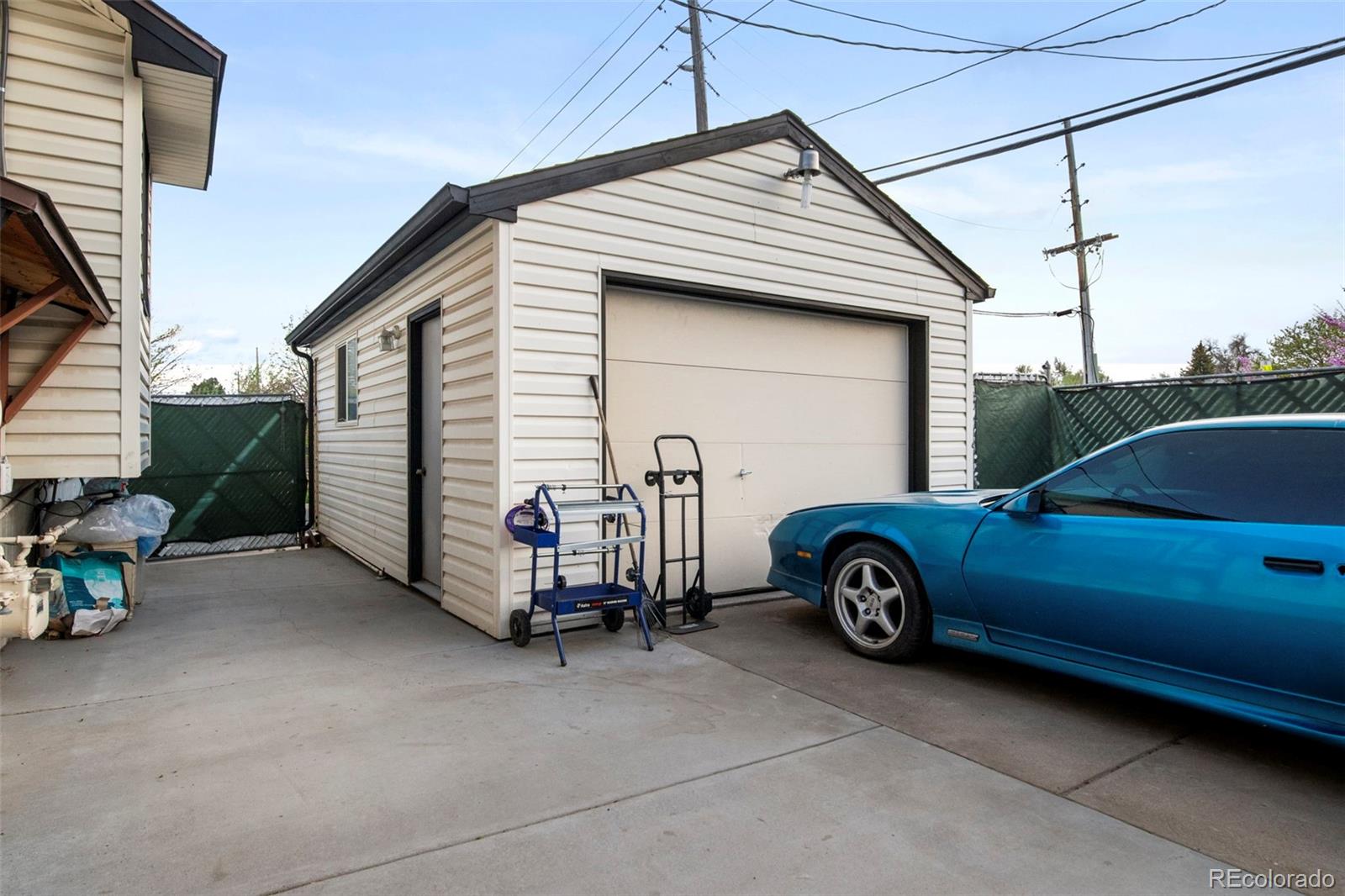 3299 W Dakota Avenue