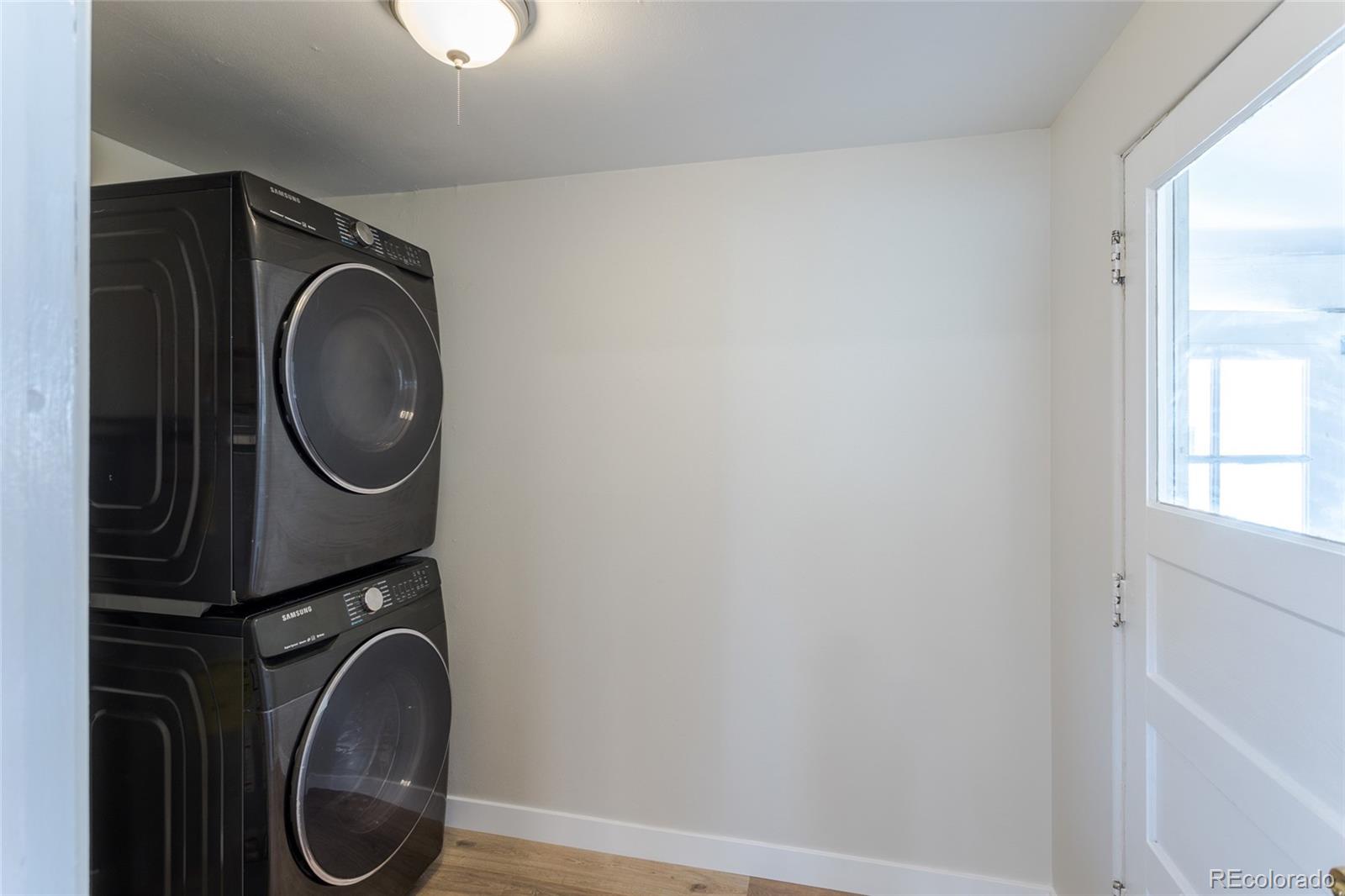 6845 W 55th Place