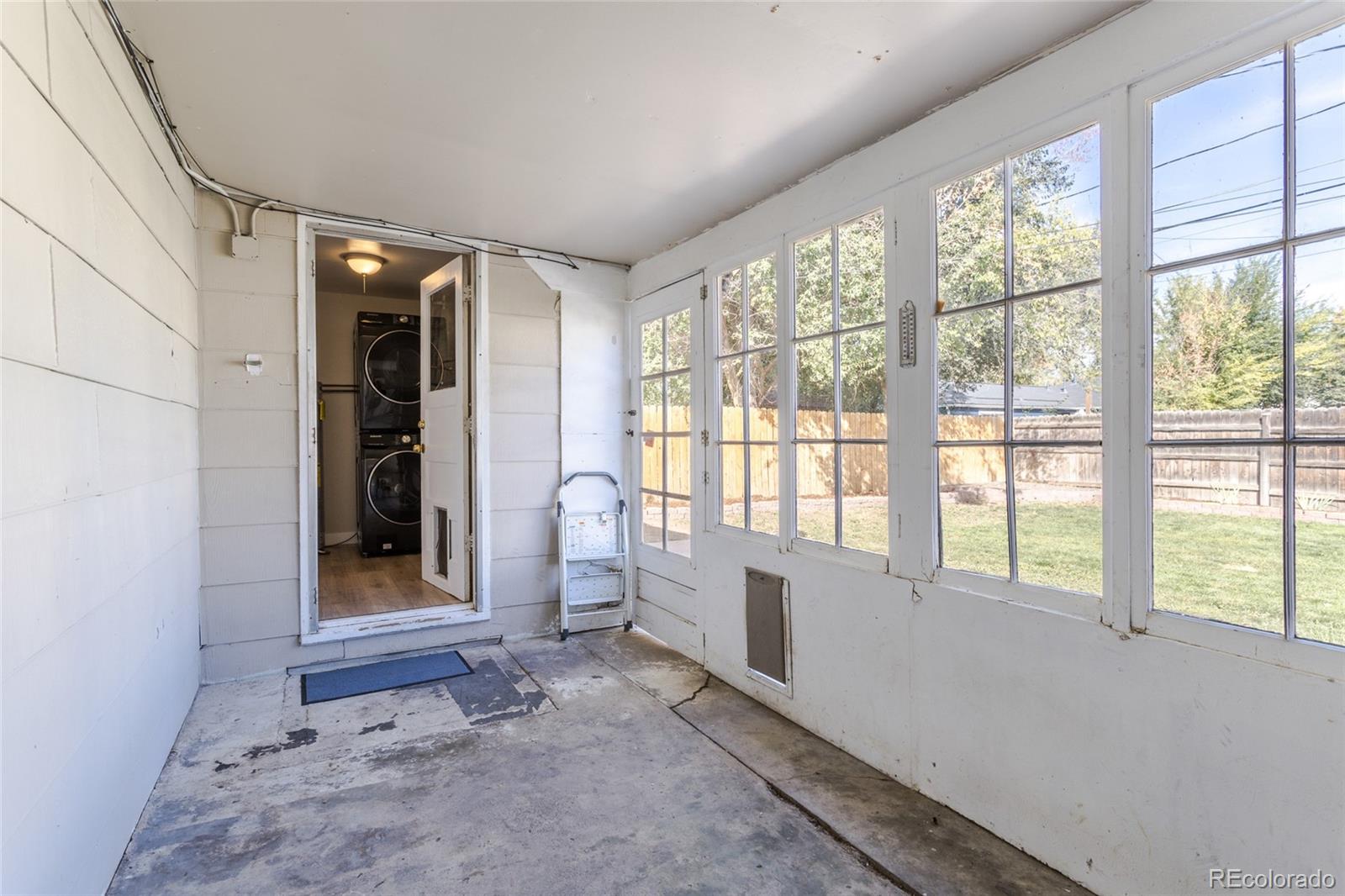 6845 W 55th Place