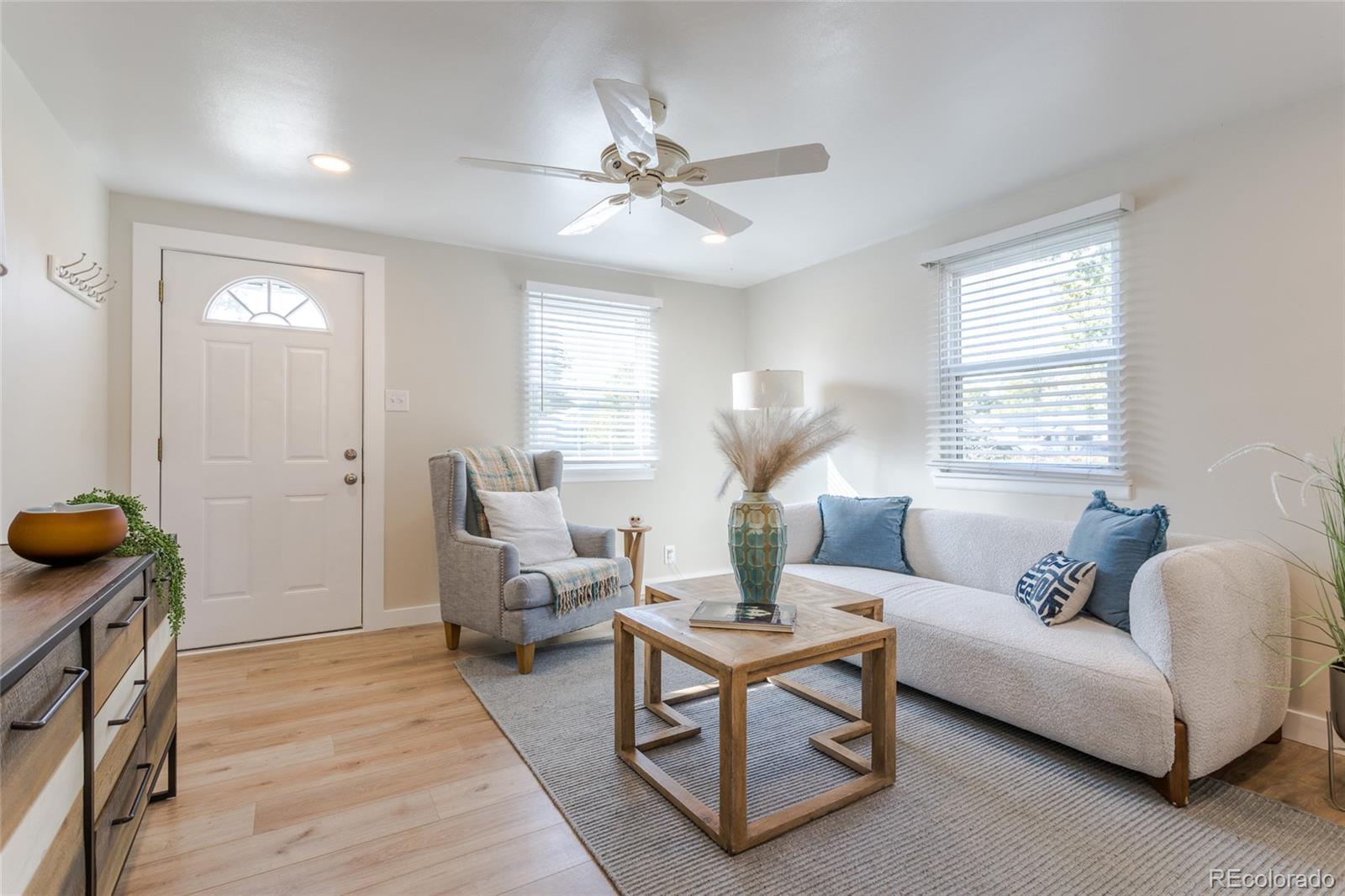 6845 W 55th Place