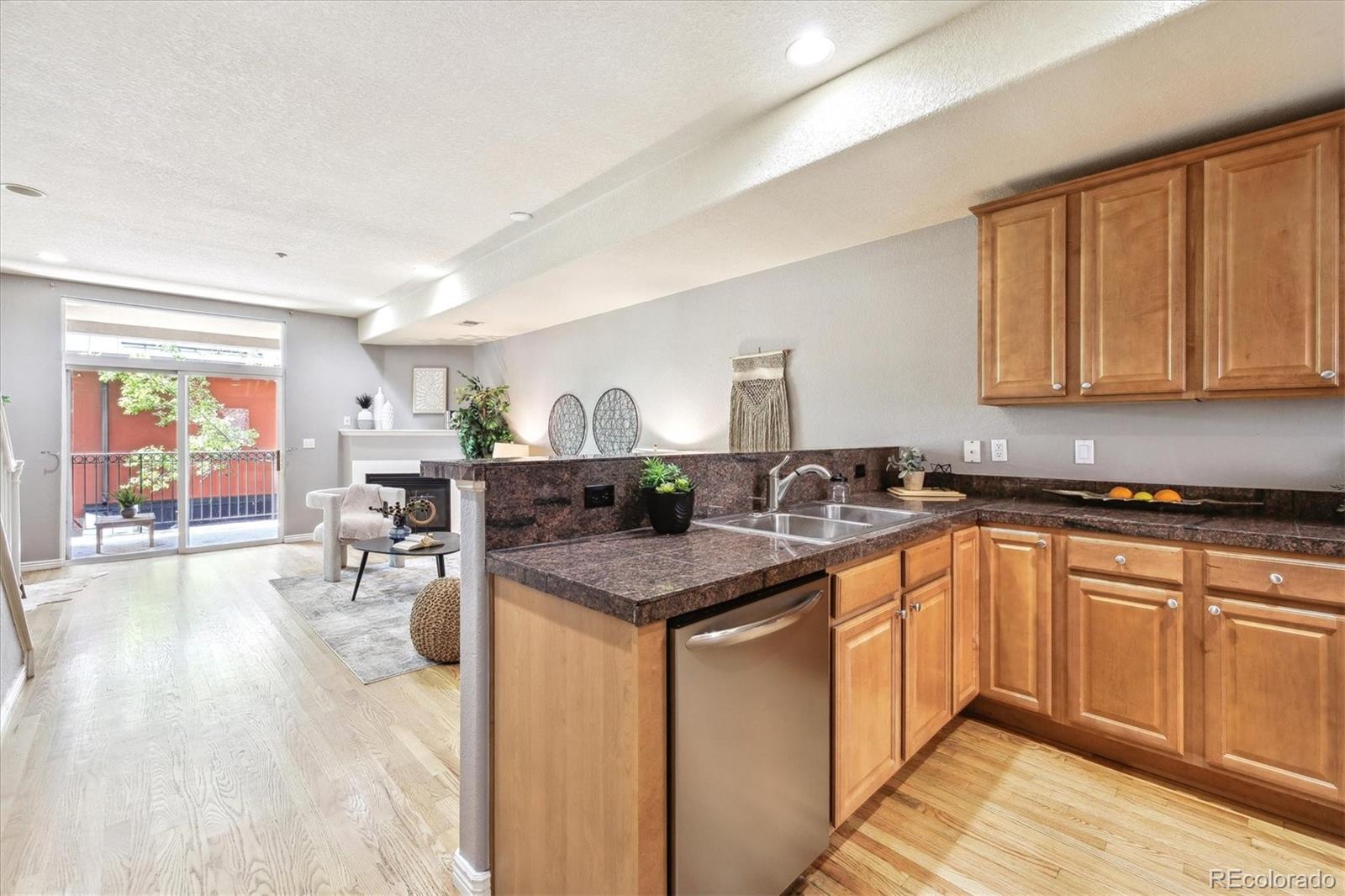 3030 Wyandot Street Unit: 4