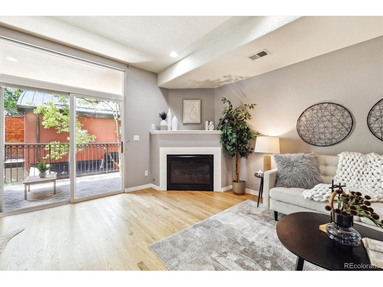 3030 Wyandot St 4
