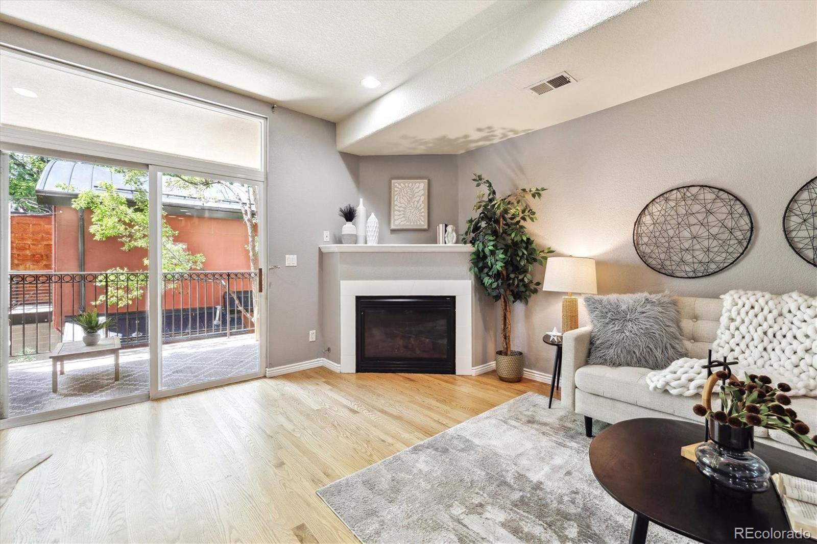 3030 Wyandot Street Unit: 4