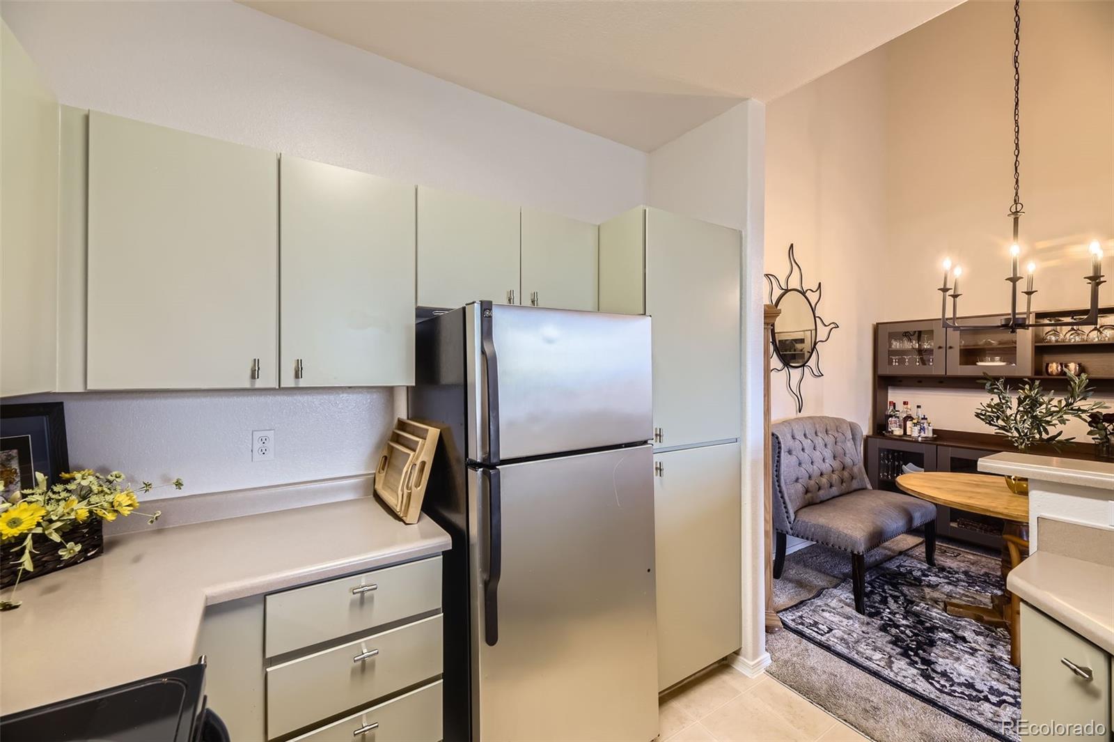 1641 W Canal Circle Unit: 736