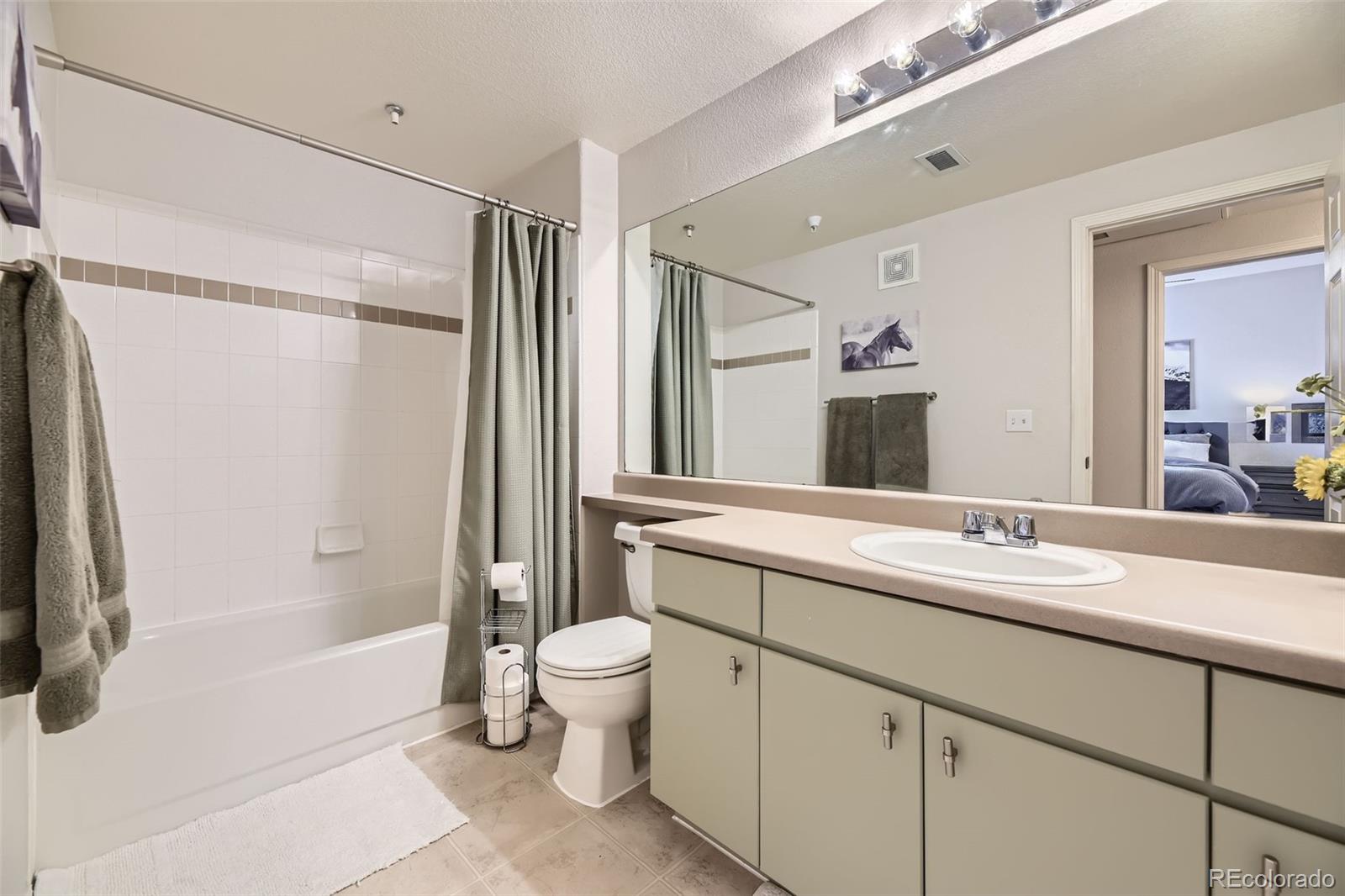 1641 W Canal Circle Unit: 736