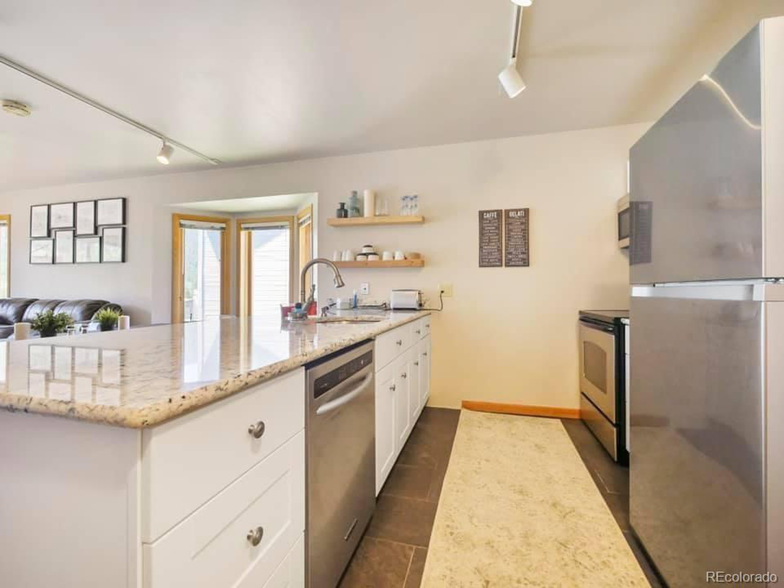 23062 US Highway 6 A9