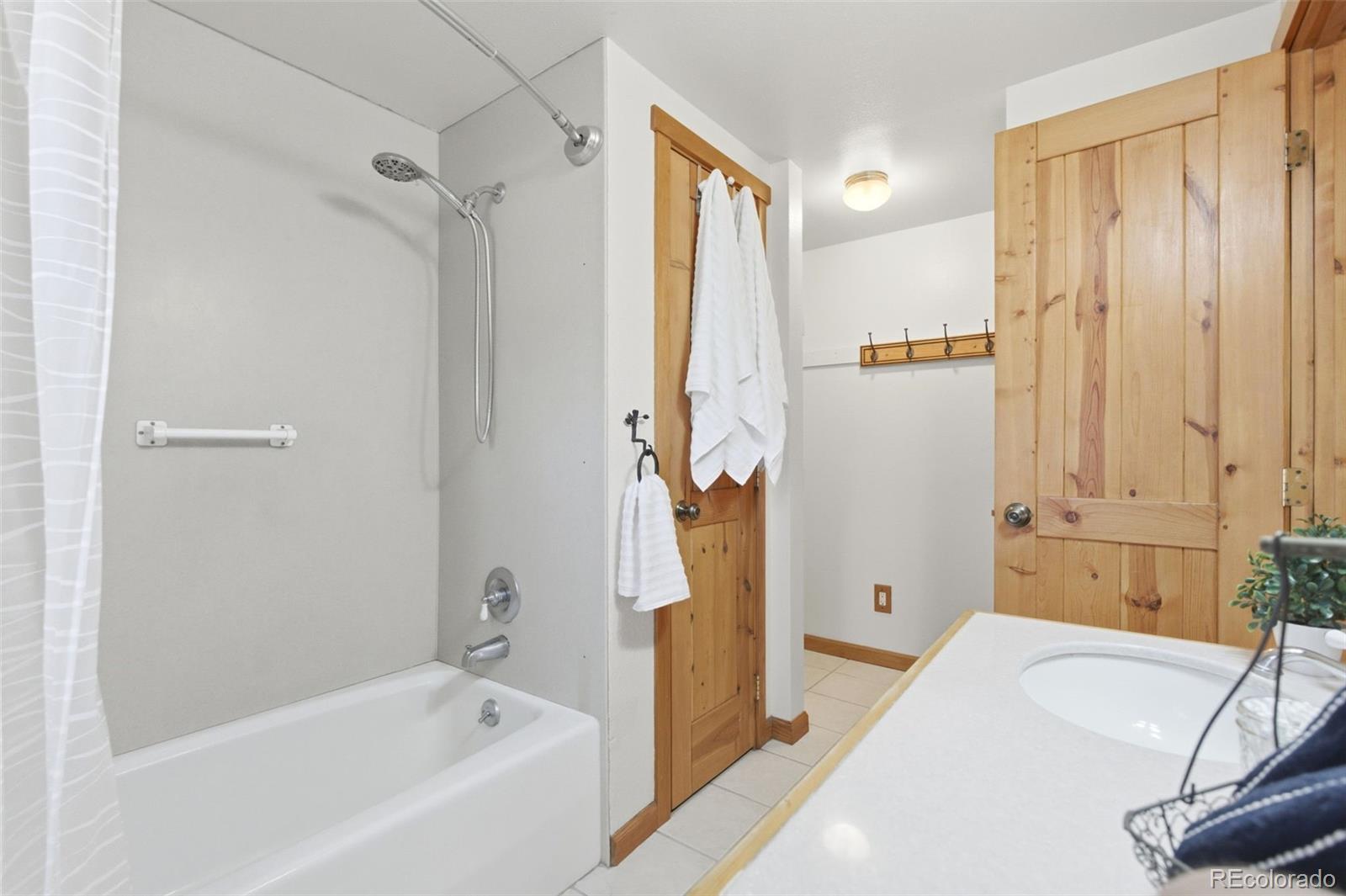 22901 Pinecrest Road