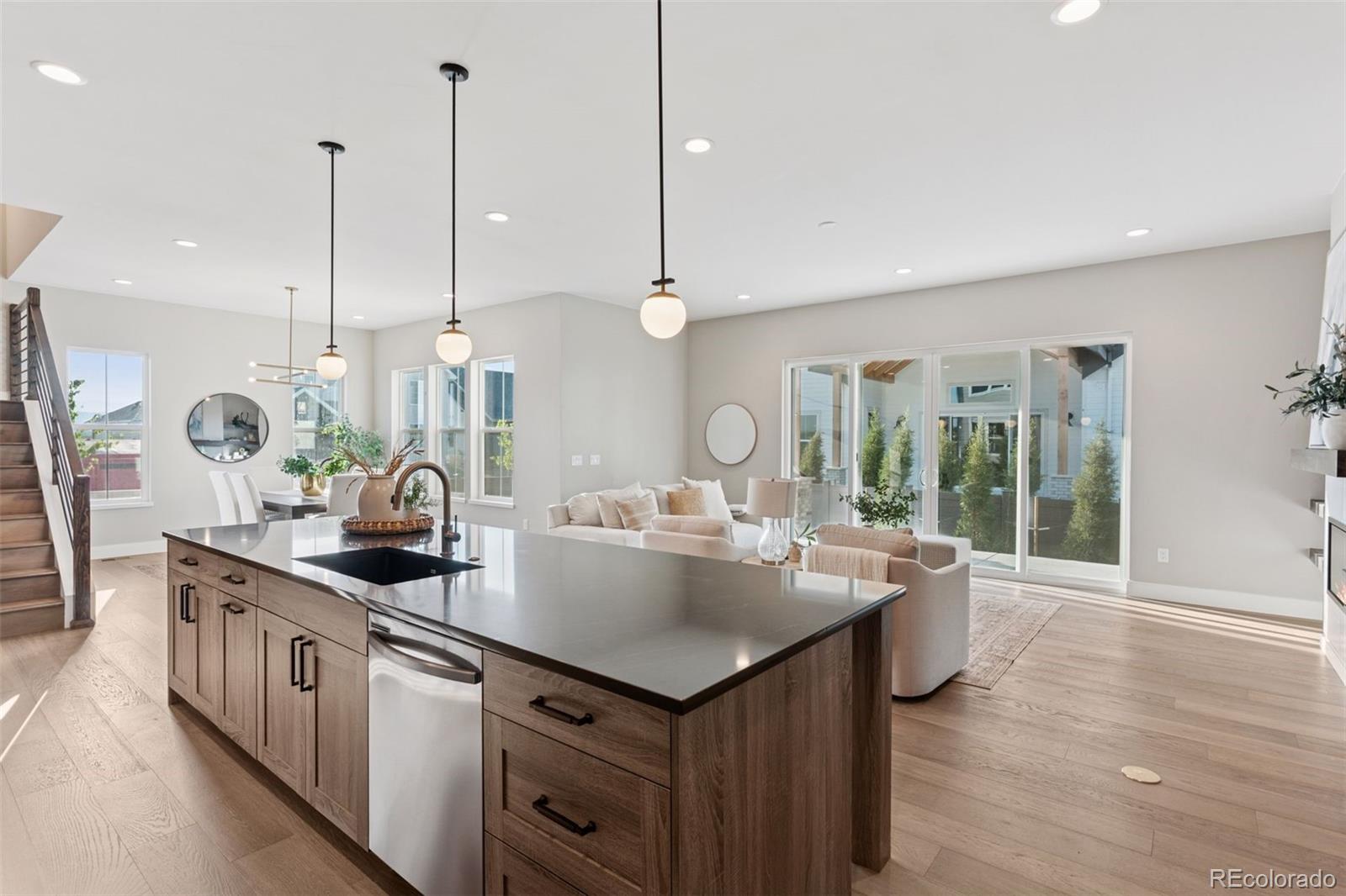 927 William Way