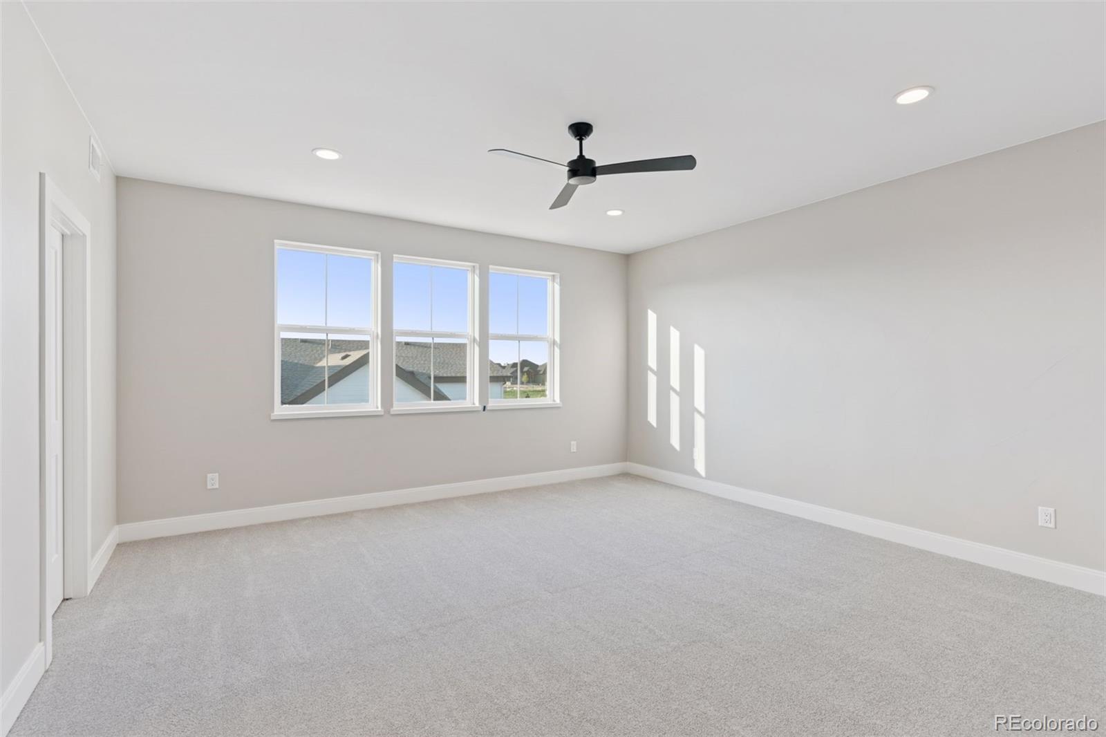 927 William Way