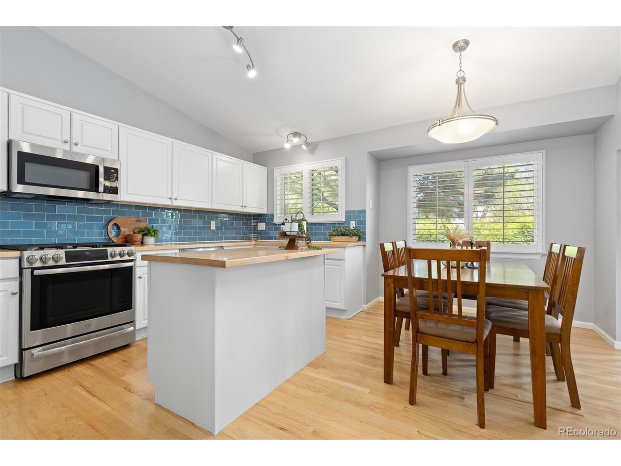 2587 Foothills Canyon Ct