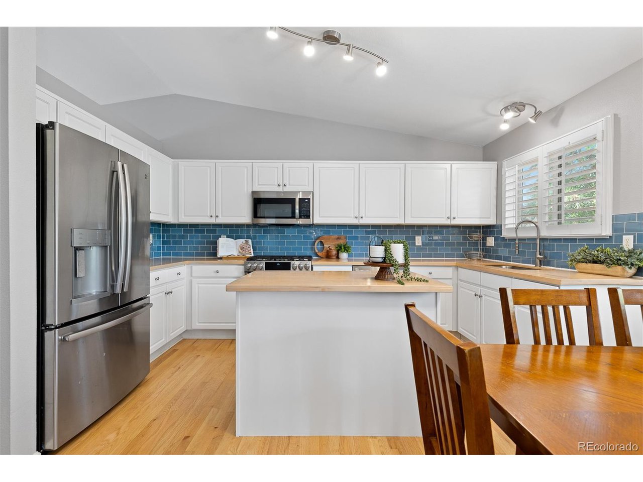2587 Foothills Canyon Ct