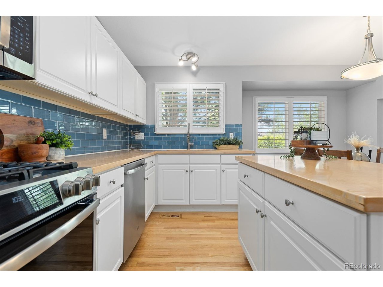 2587 Foothills Canyon Ct
