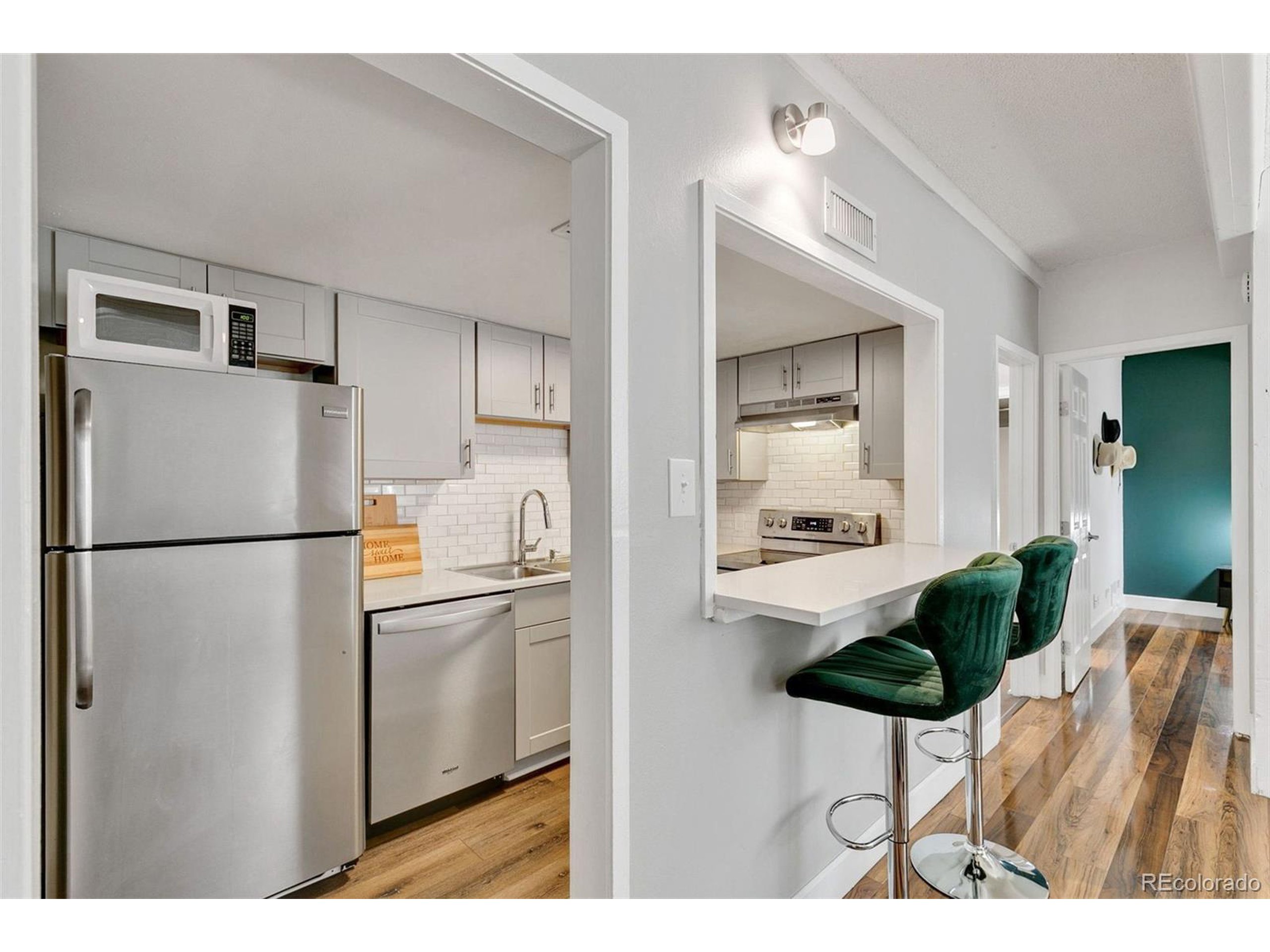 9995 E Harvard Ave L-147