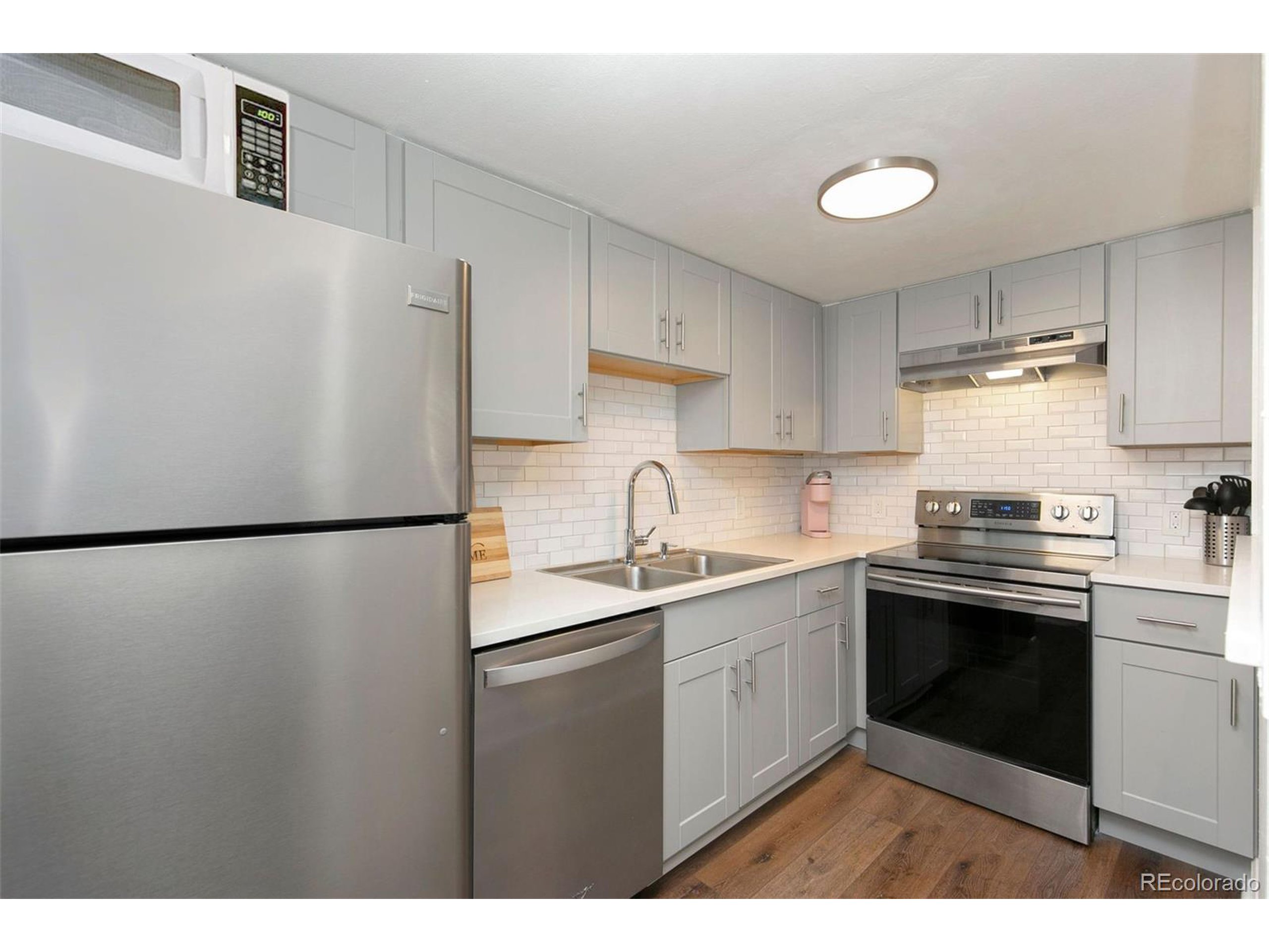 9995 E Harvard Ave L-147
