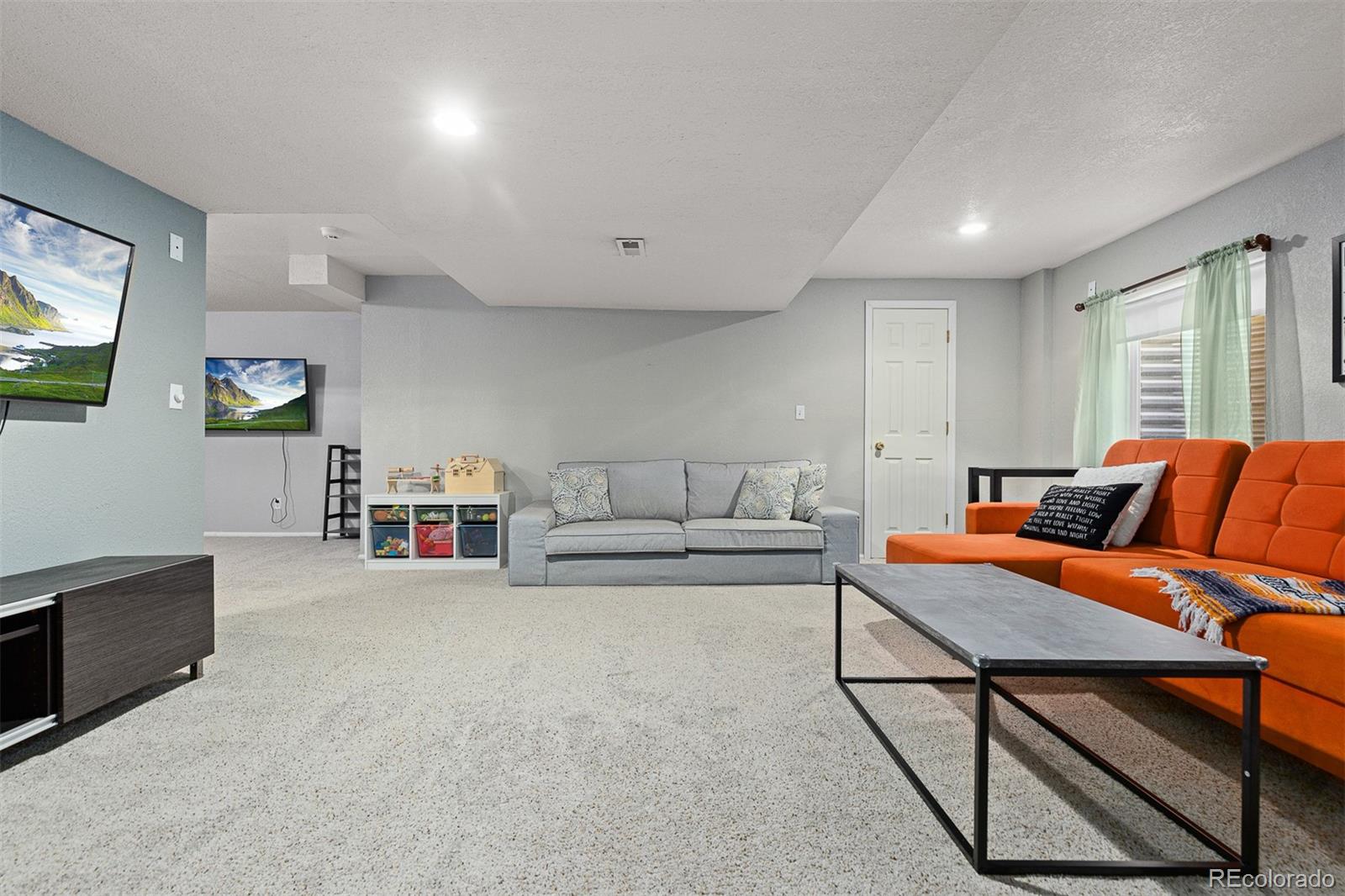 10822 W 54th Place