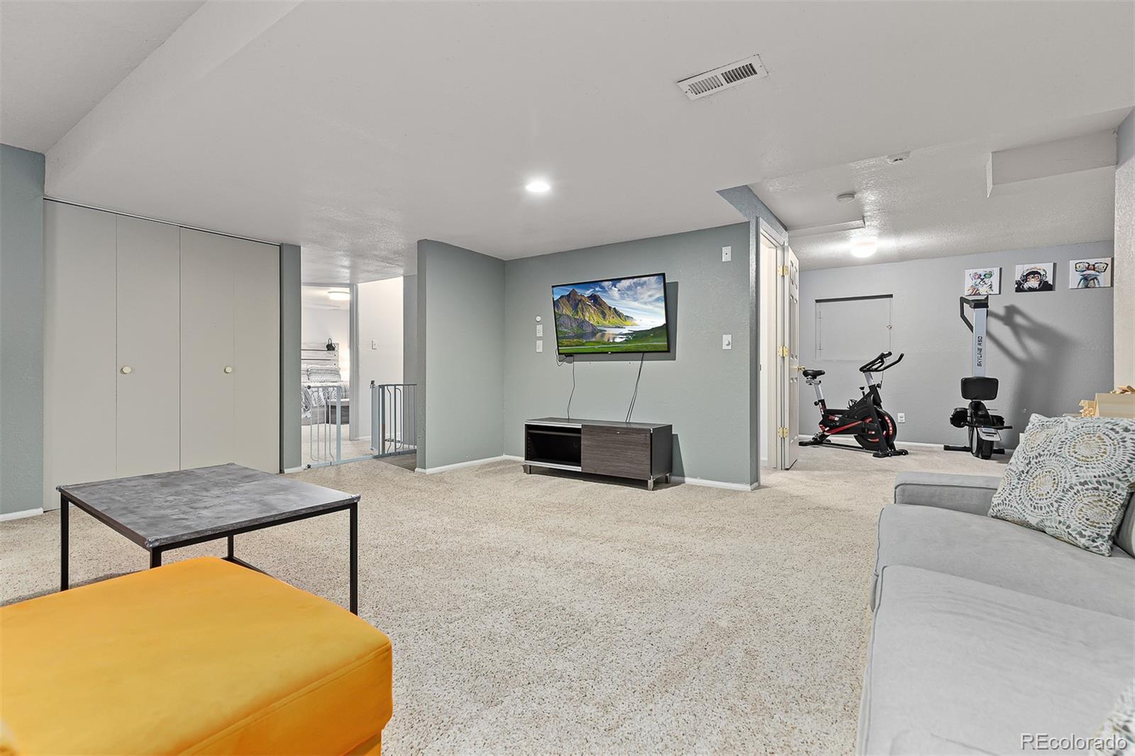 10822 W 54th Place