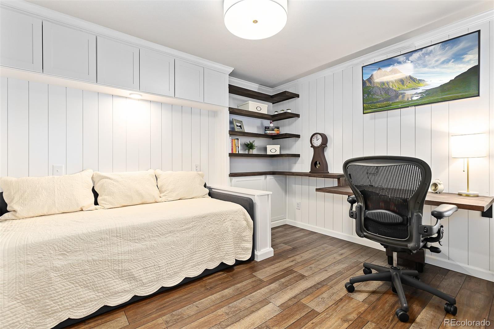10822 W 54th Place