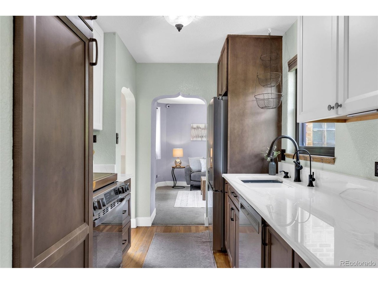 3232 W Scott Pl