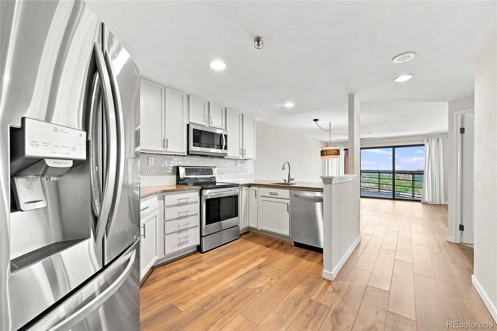 100 Park Avenue Unit: 903