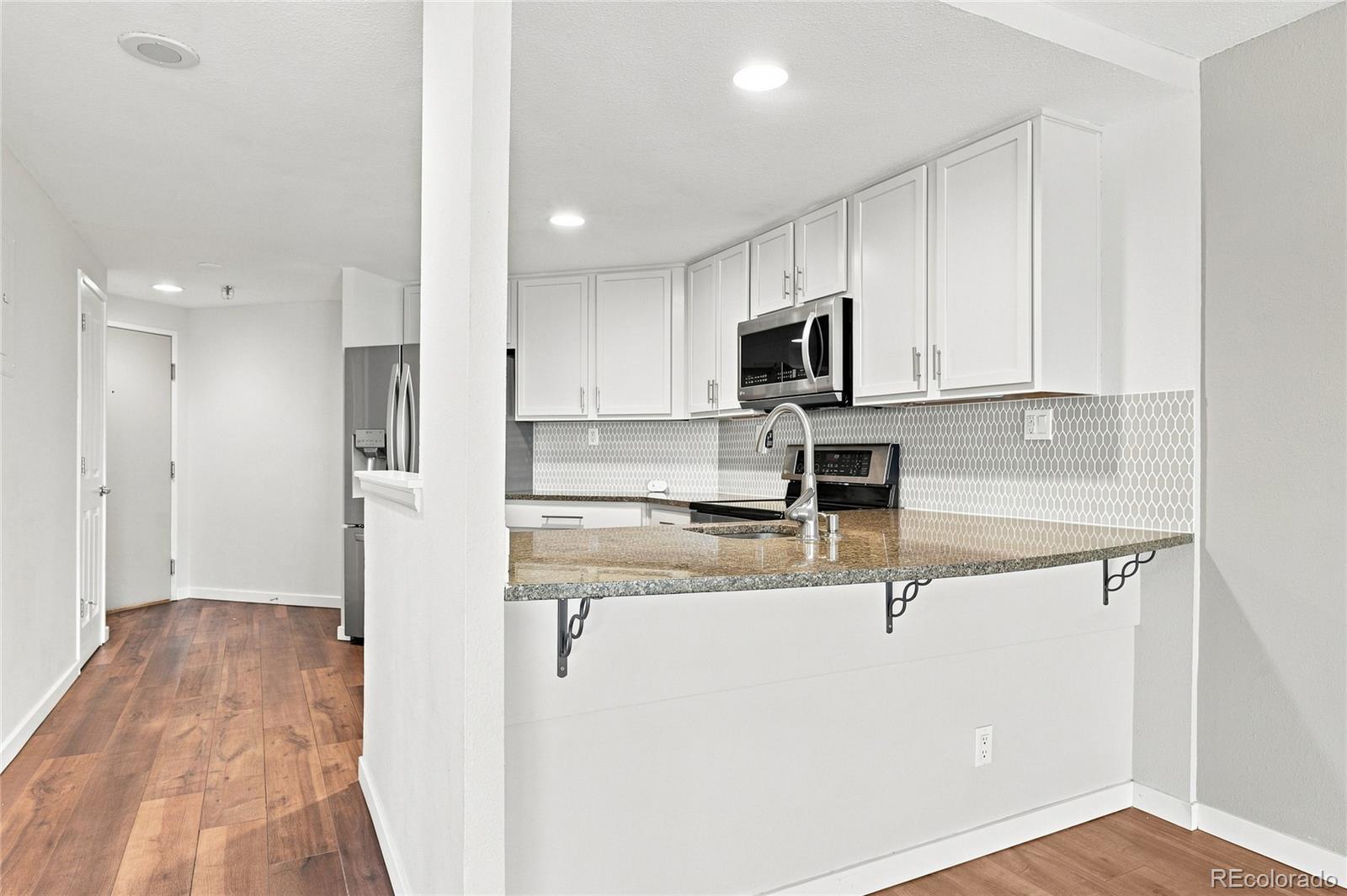 100 Park Avenue Unit: 903