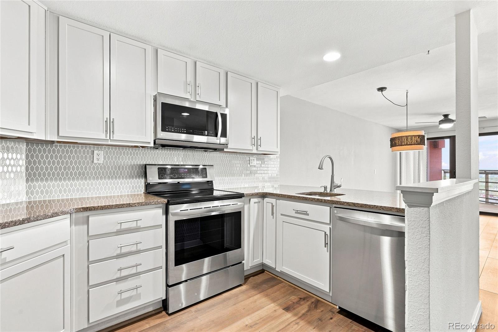 100 Park Avenue Unit: 903