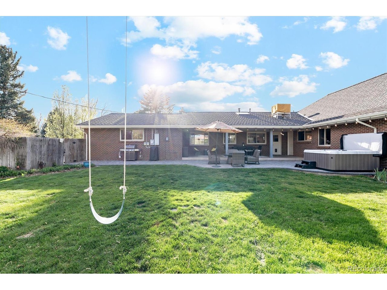 8 Meadowlark Ln
