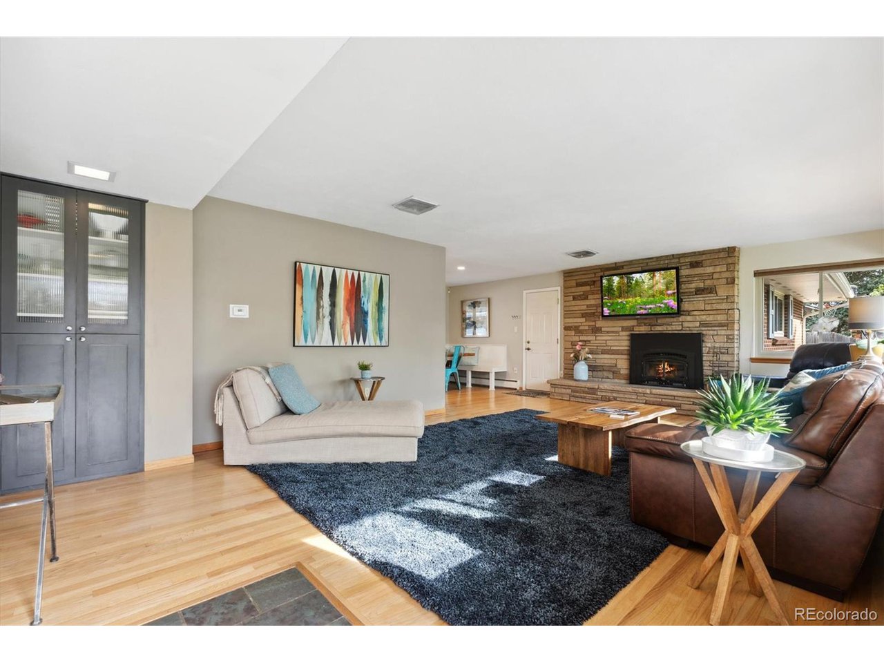 8 Meadowlark Ln