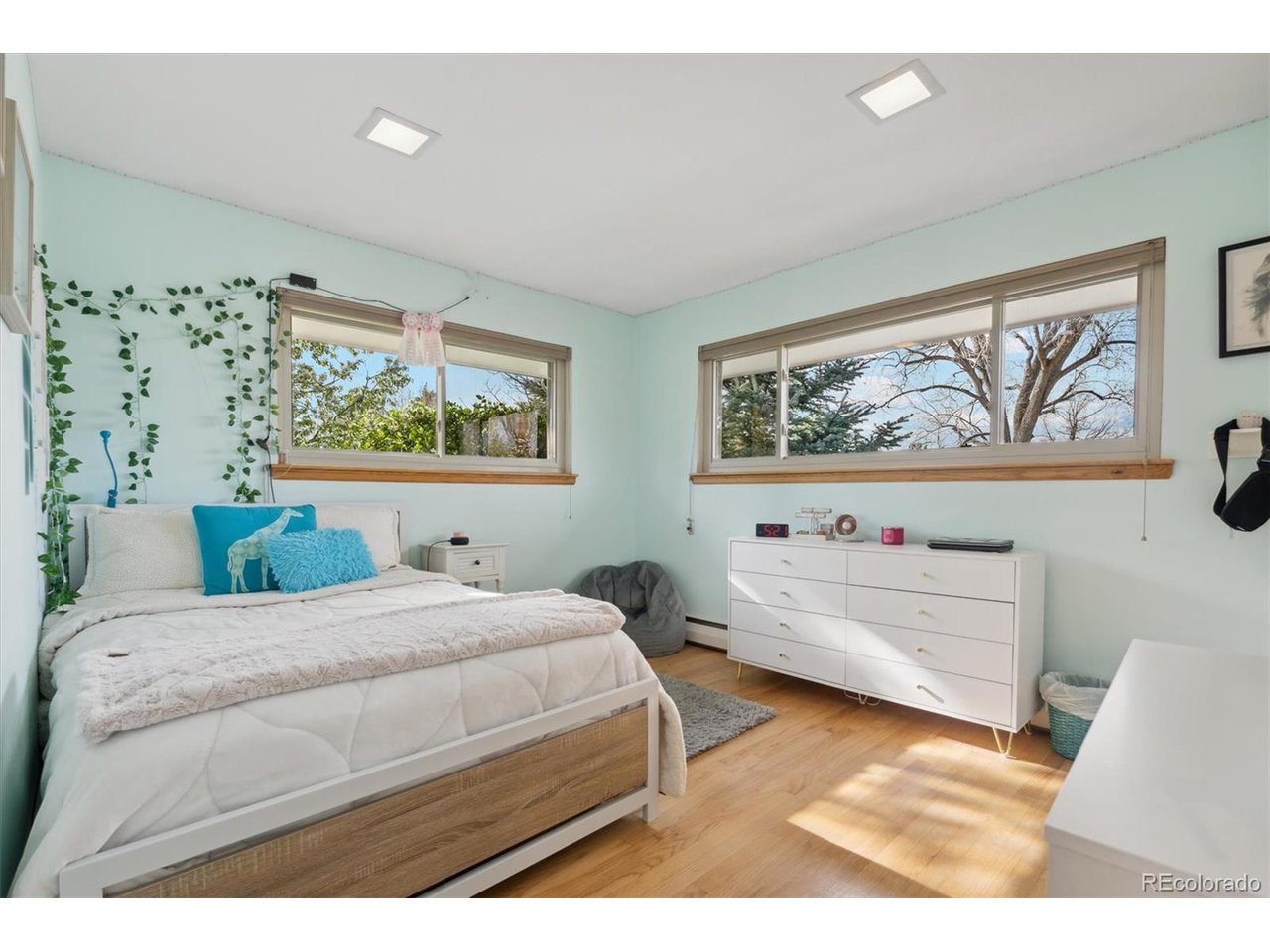 8 Meadowlark Ln