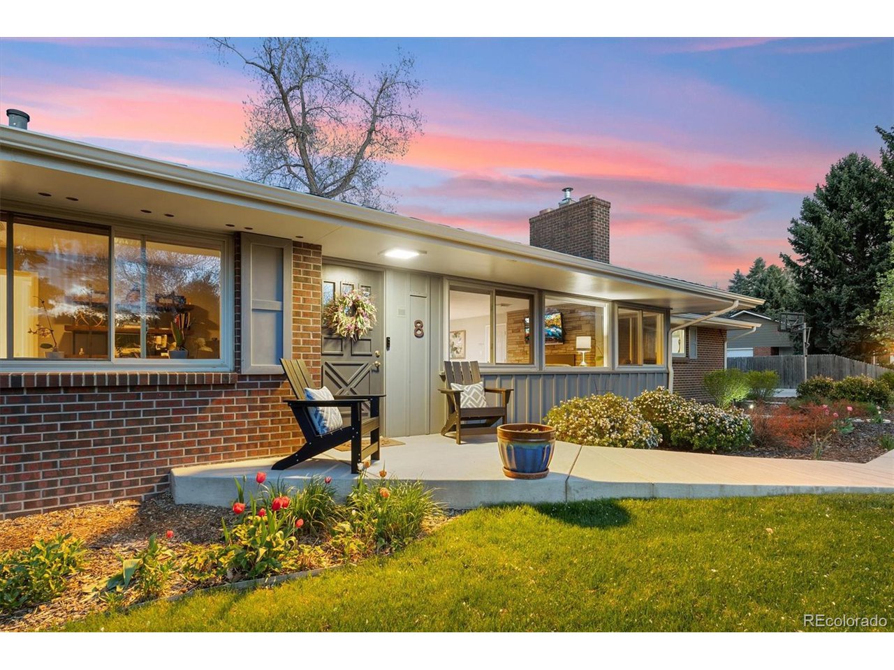 8 Meadowlark Ln