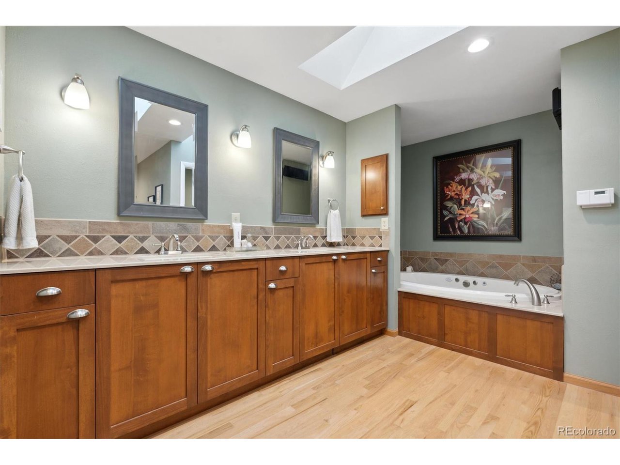 8 Meadowlark Ln