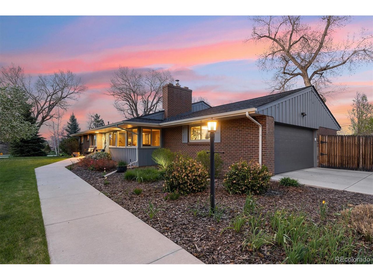 8 Meadowlark Ln
