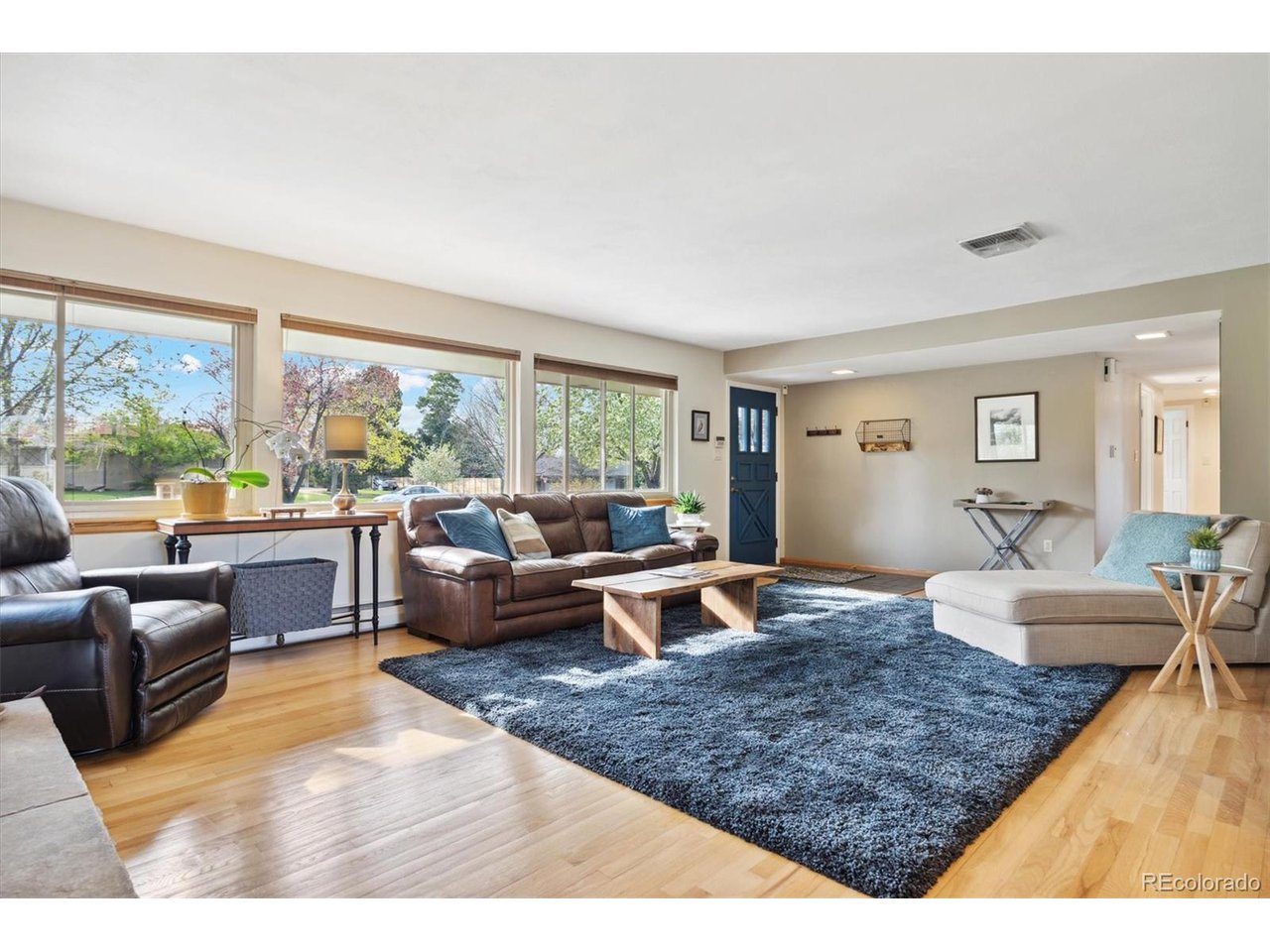 8 Meadowlark Ln