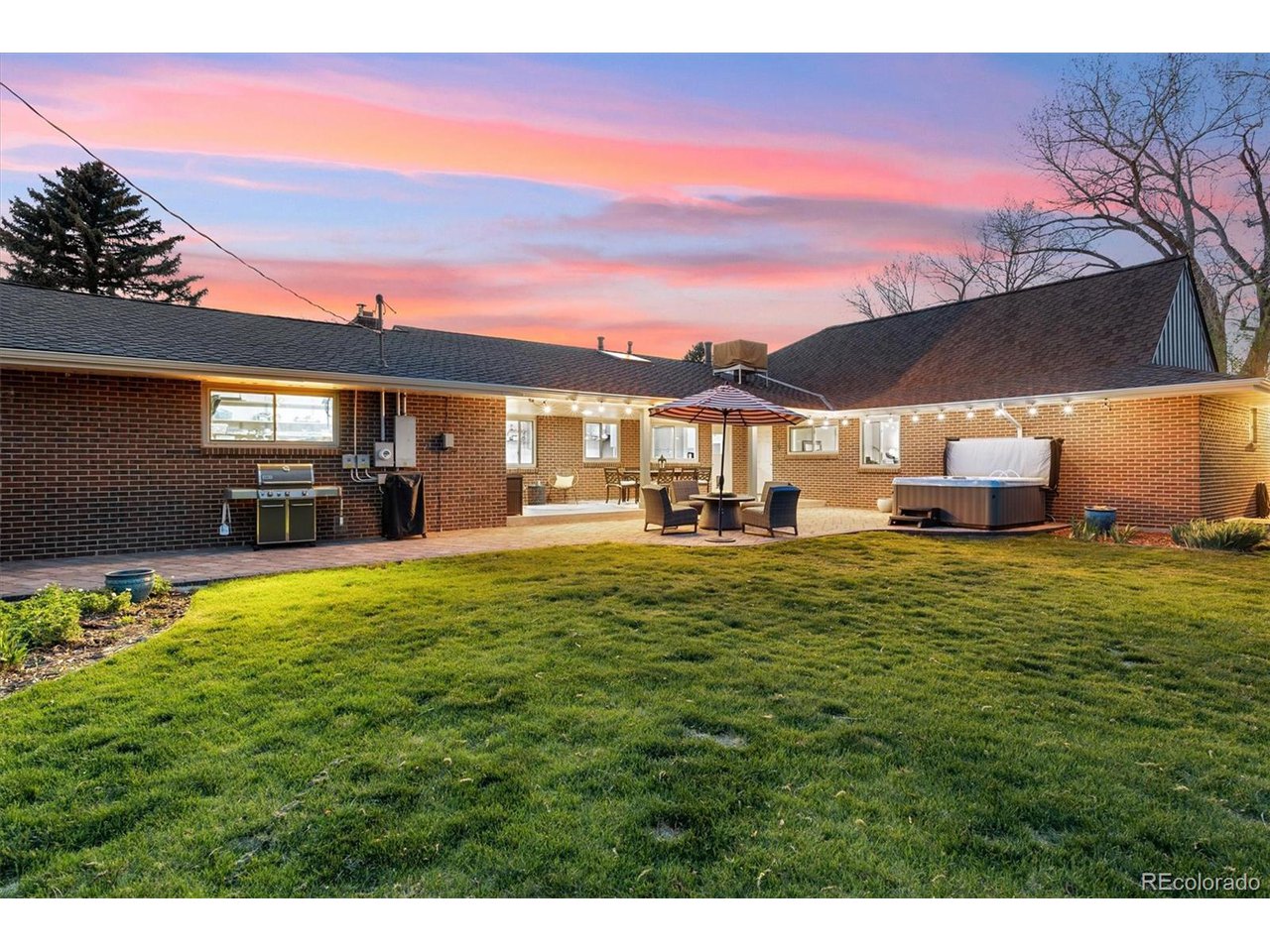 8 Meadowlark Ln