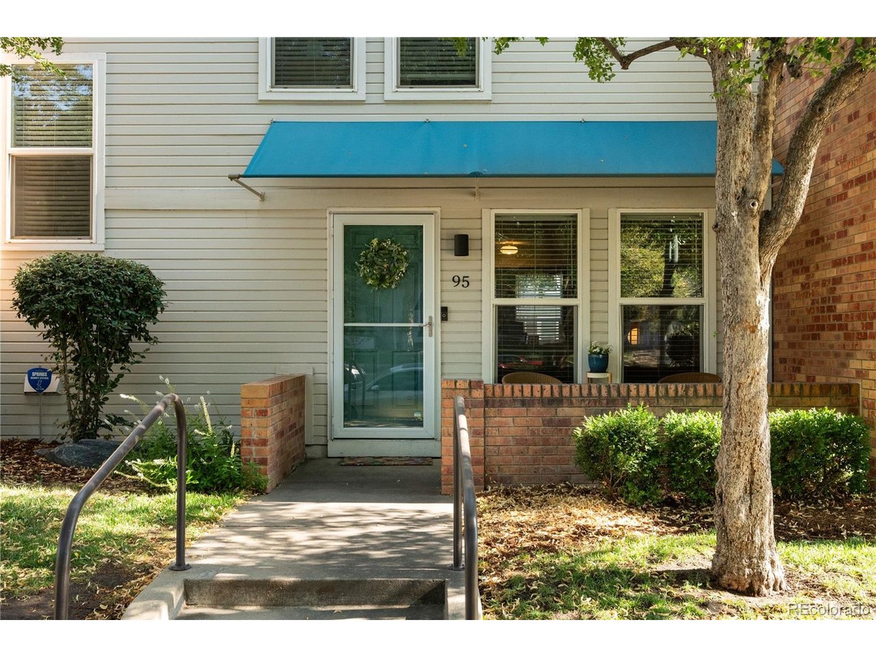 1201 Galapago St 95