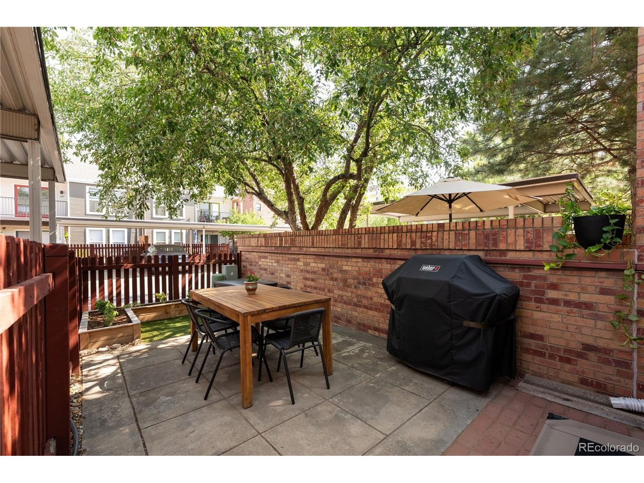 1201 Galapago St 95
