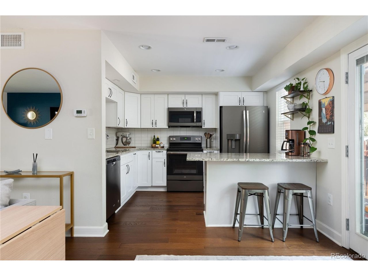 1201 Galapago St 95