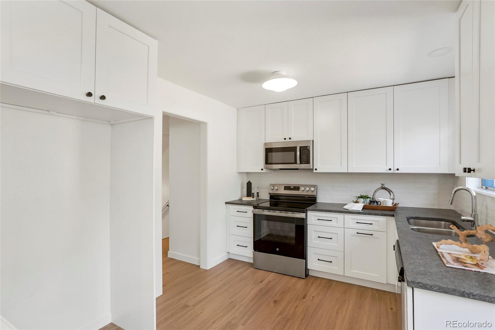 7101 W Yale Avenue Unit: 3402