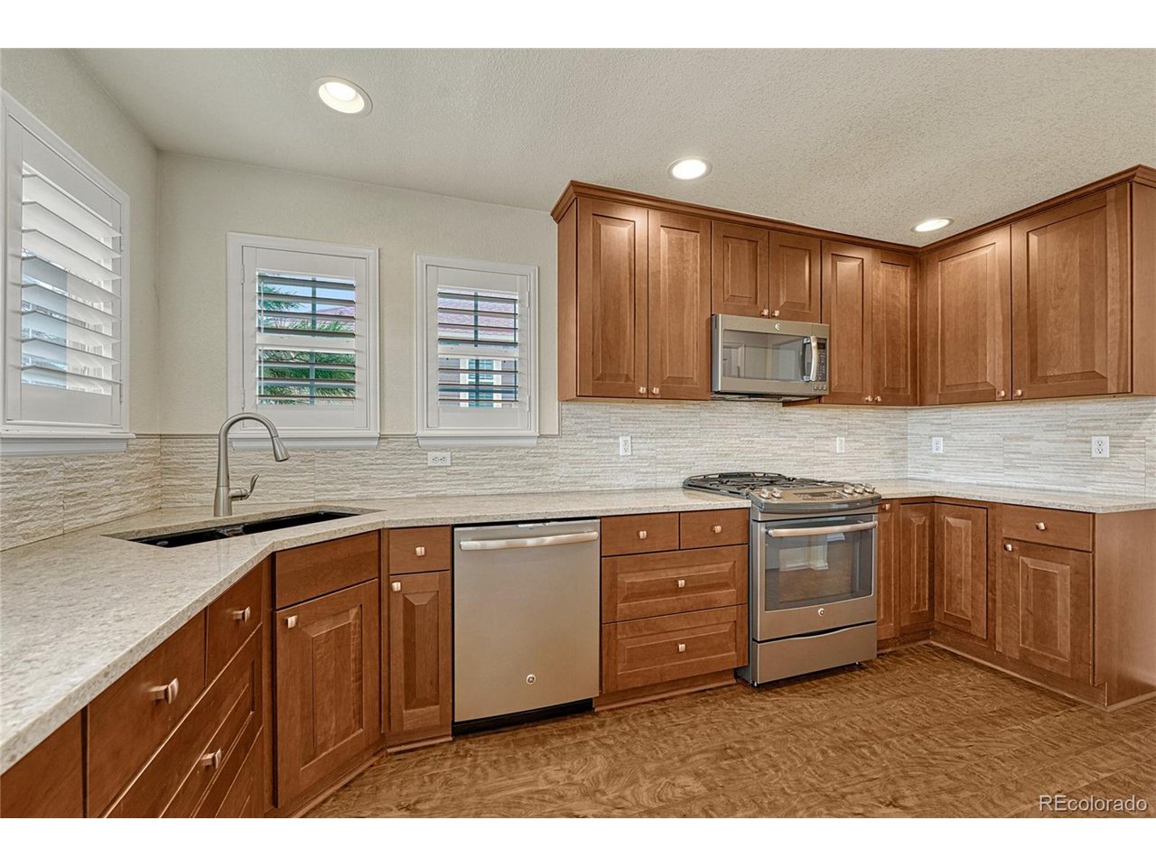 22380 E Heritage Pkwy