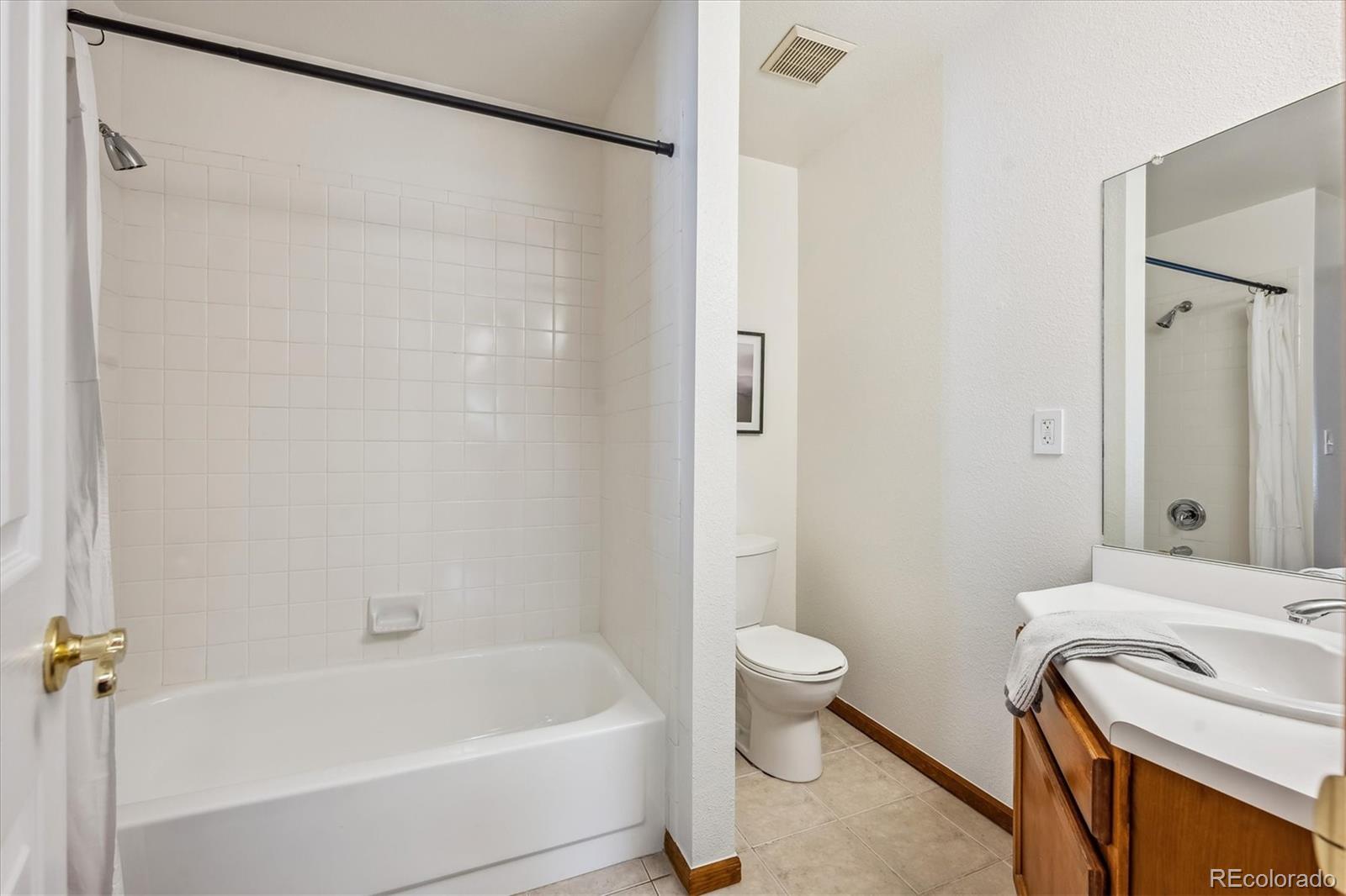 8315 W 90th Place