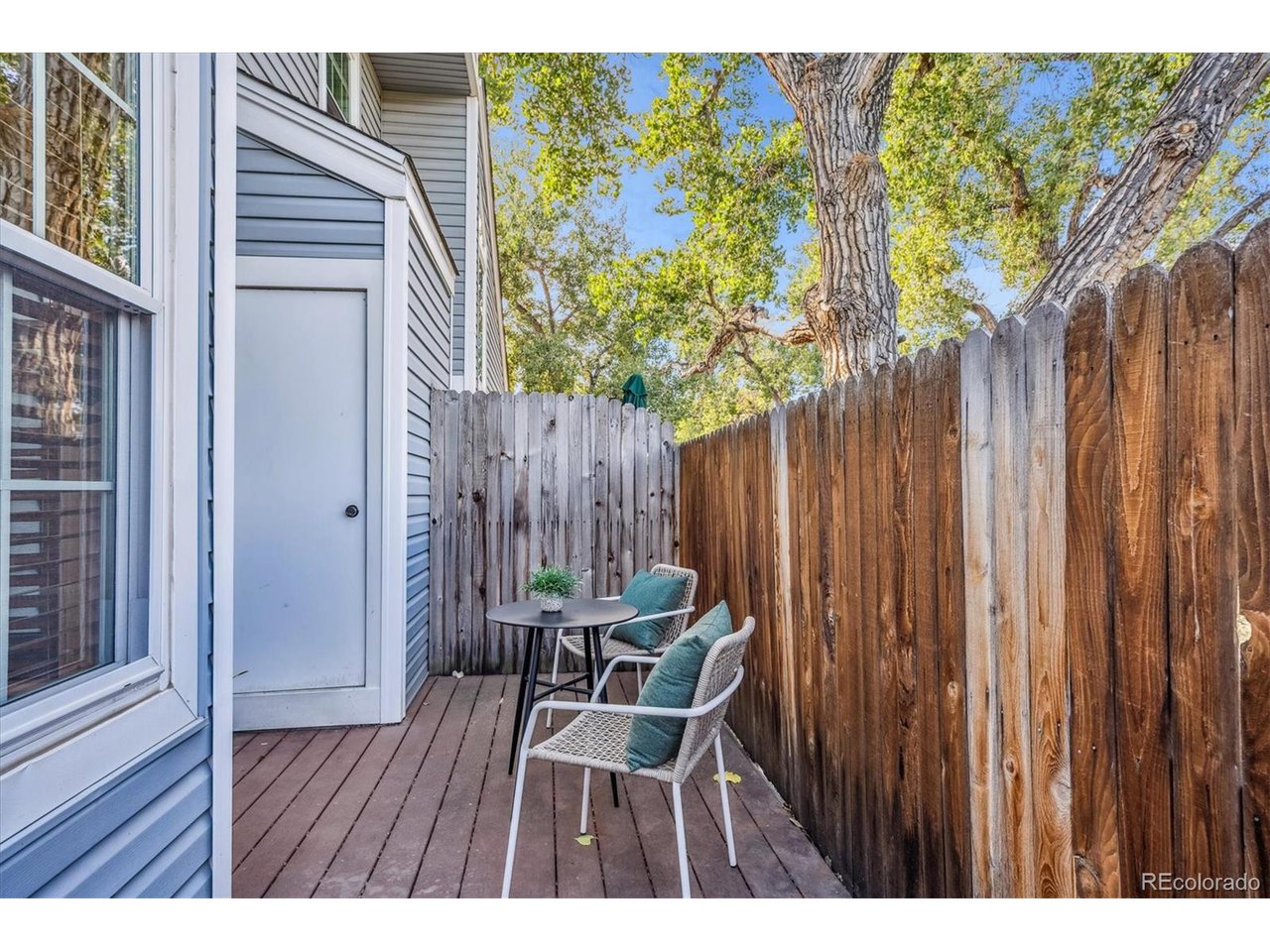 8315 W 90th Pl