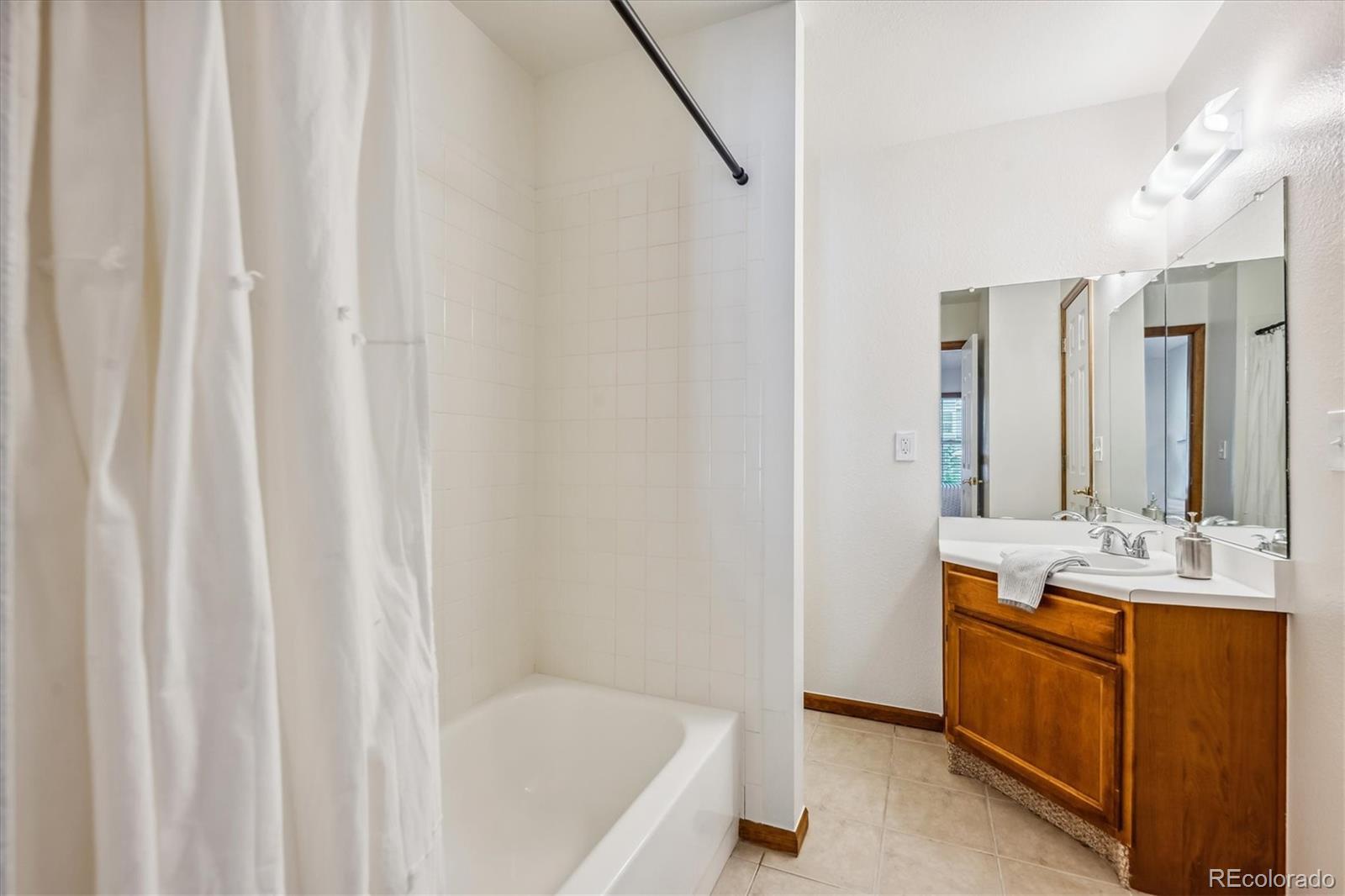 8315 W 90th Place
