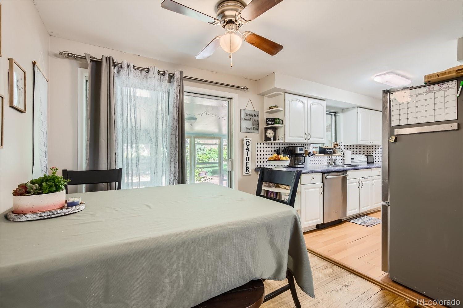 277 W Delaware Circle