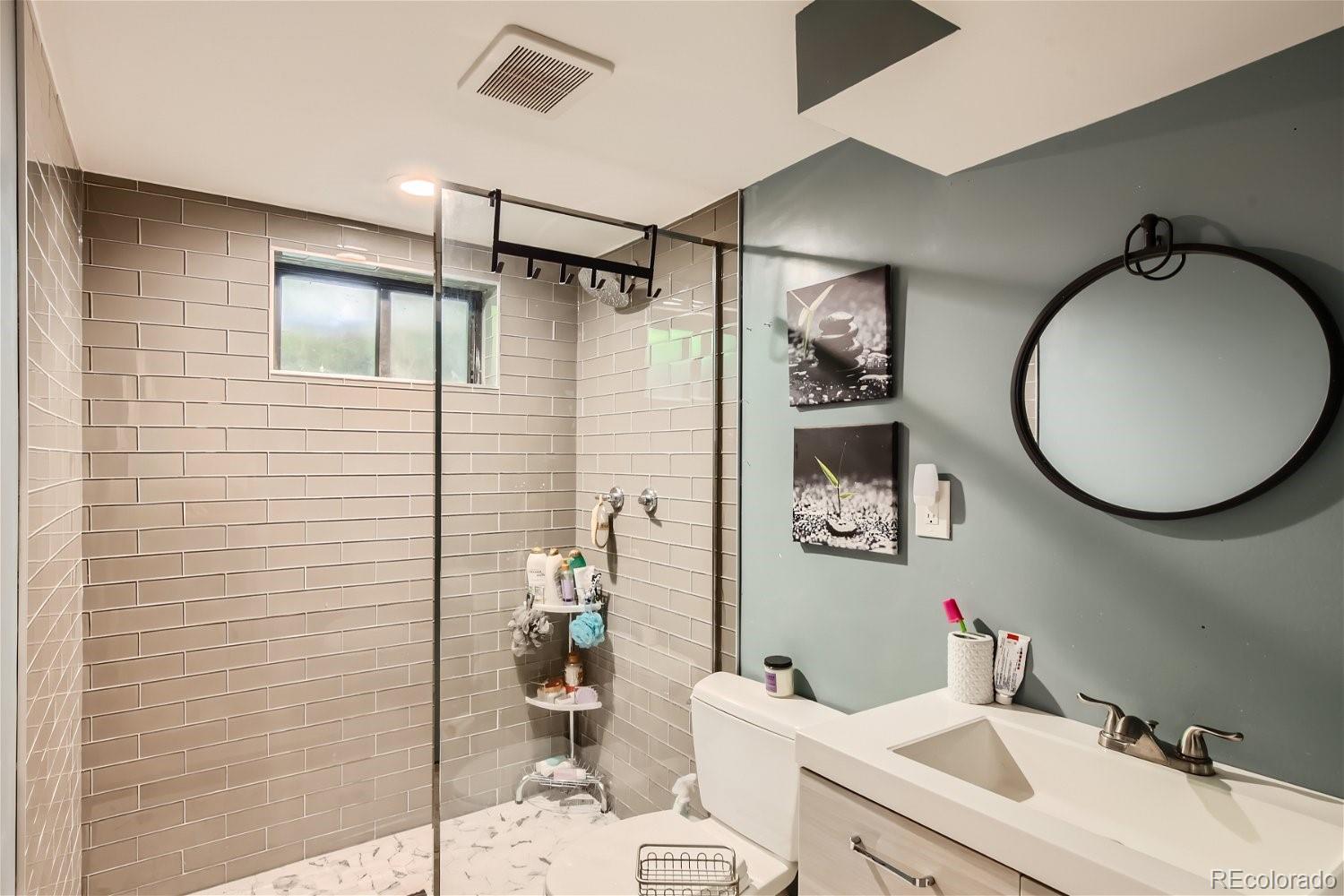 277 W Delaware Circle