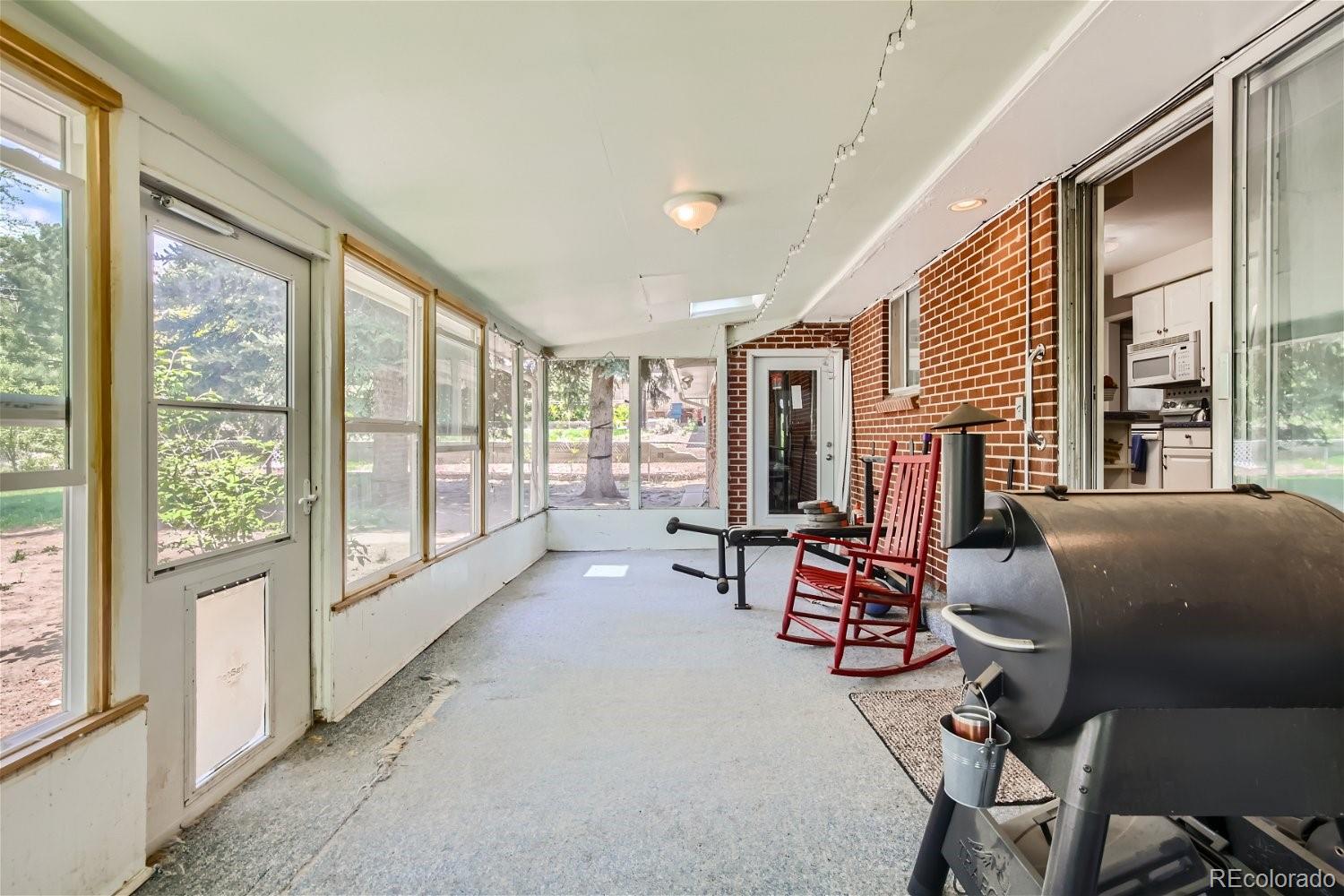 277 W Delaware Circle