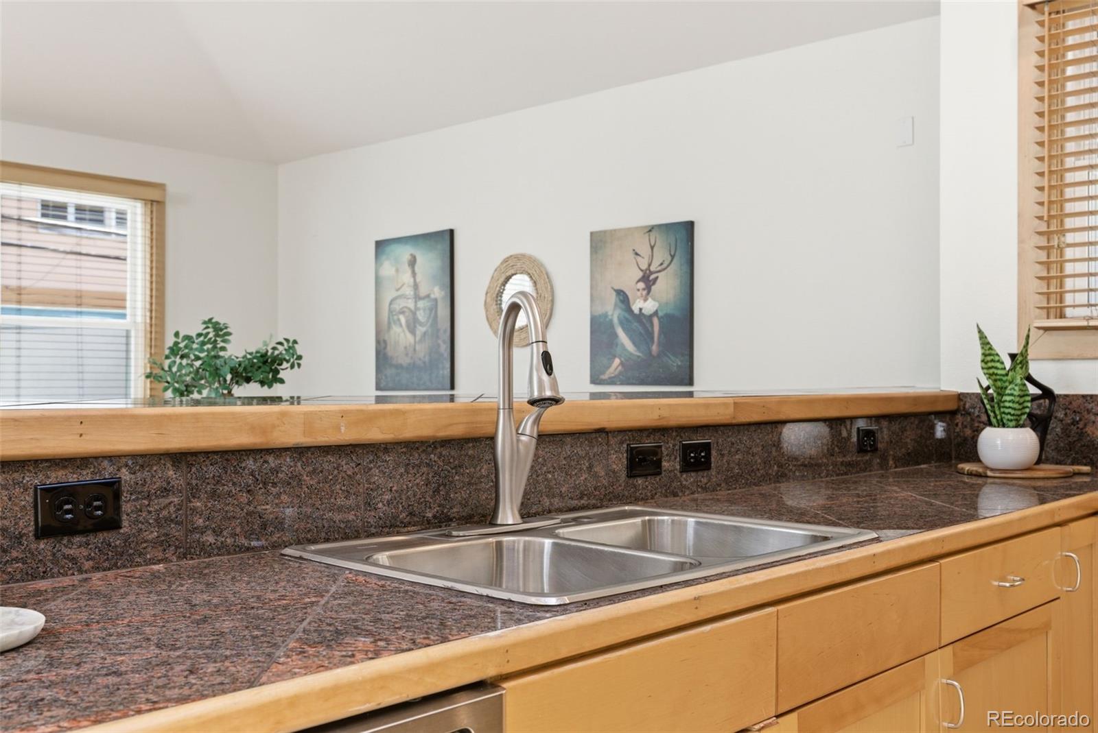 1034 N Logan Street Unit: 2S