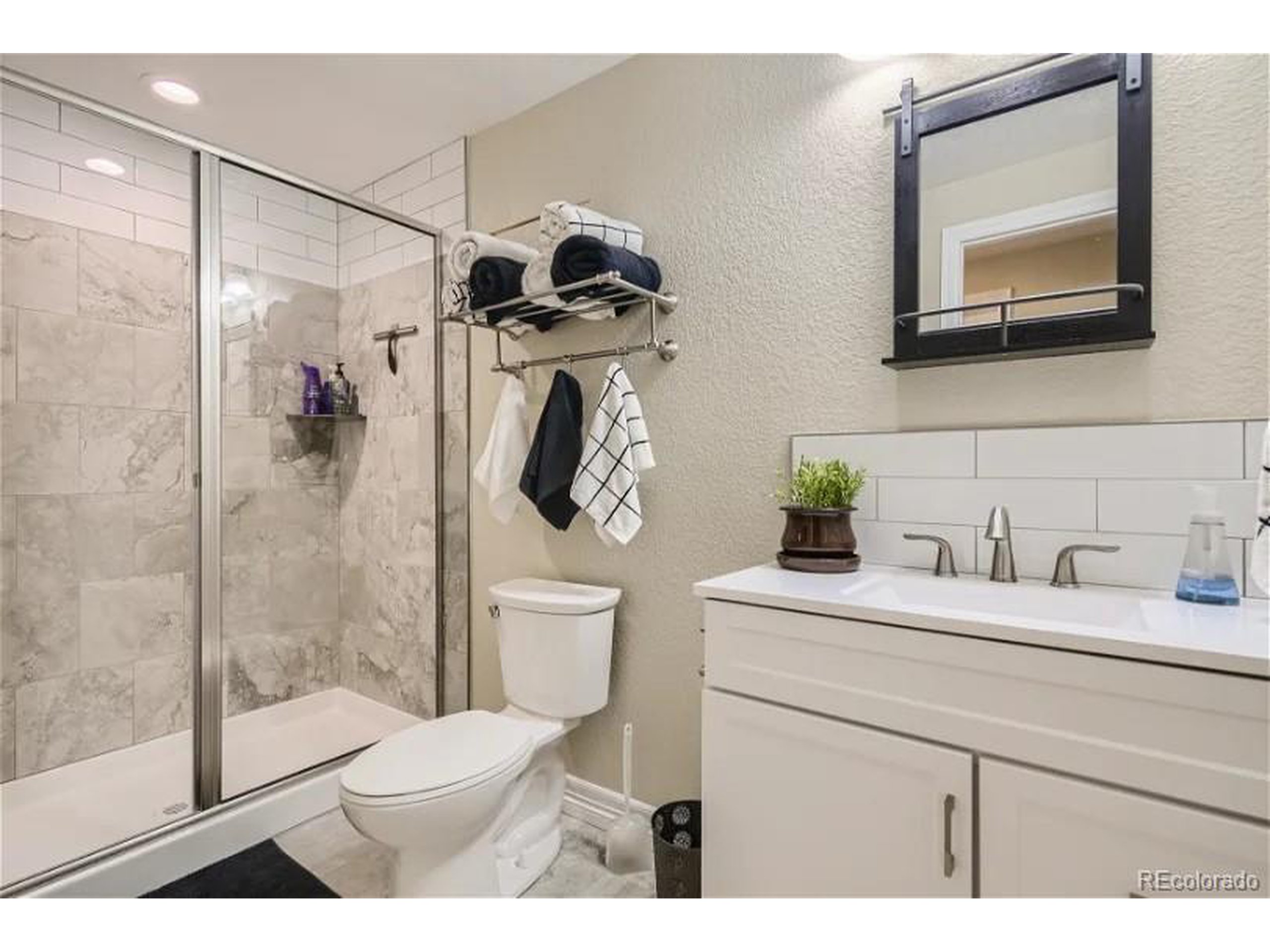 7800 Fraser River Cir