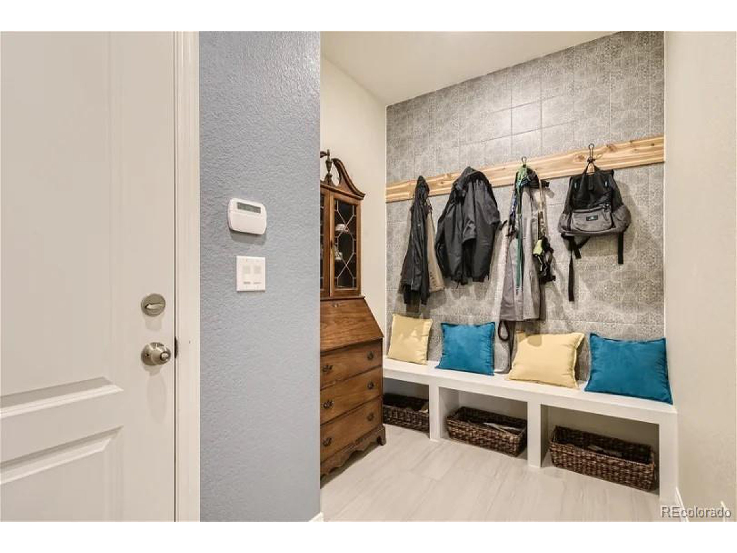 7800 Fraser River Cir