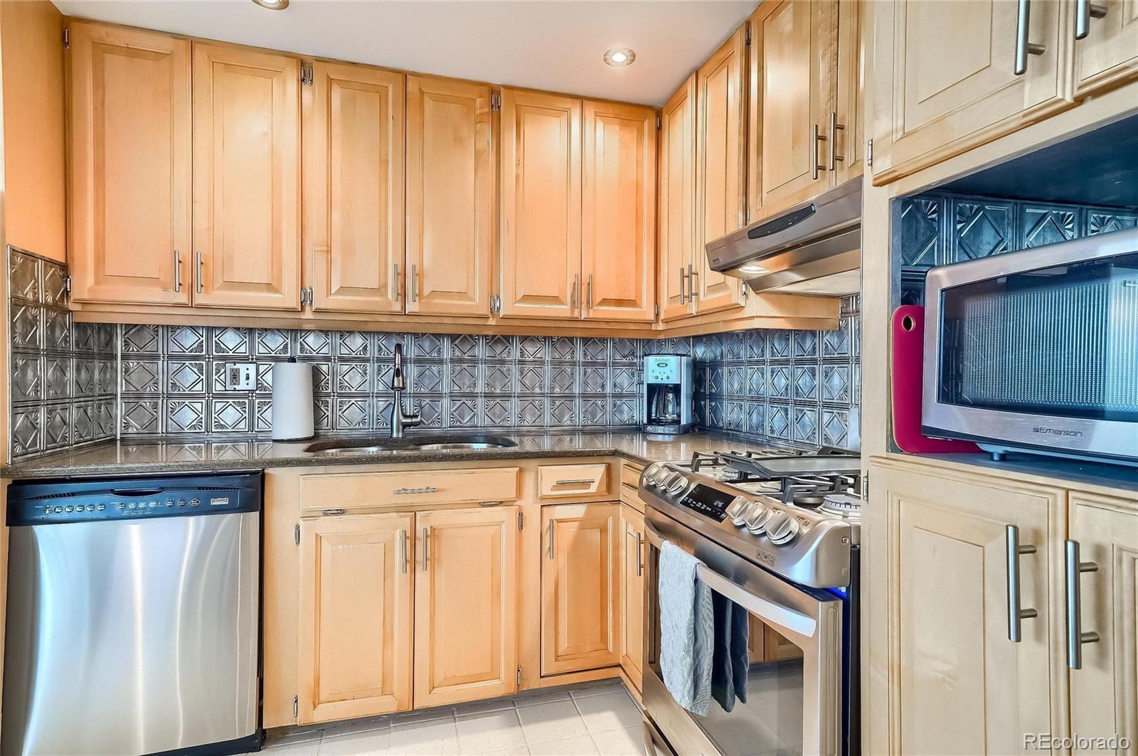 800 Washington Street Unit: 709